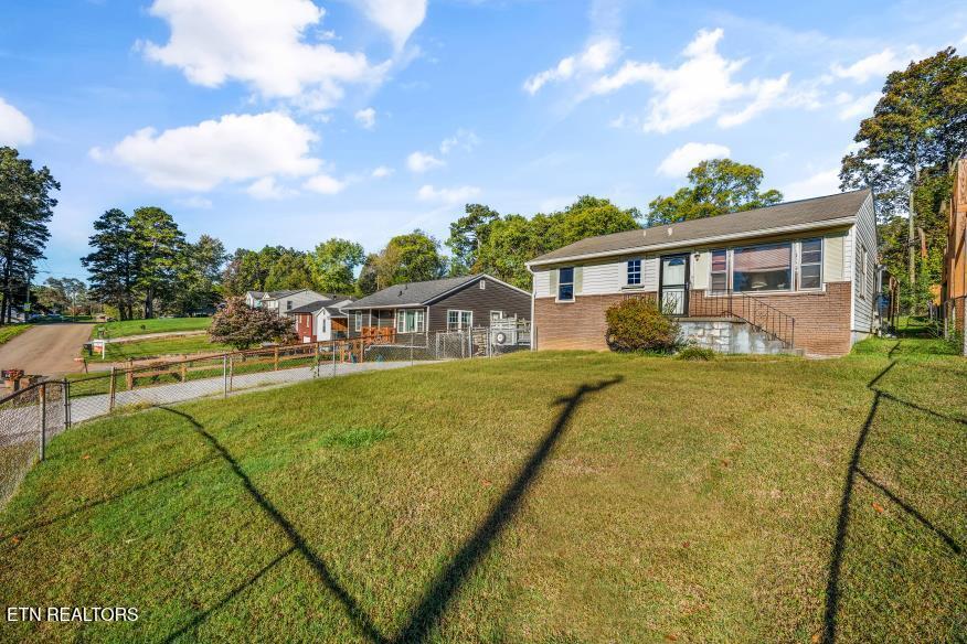 2963 Cecil Avenue Knoxville TN 37917