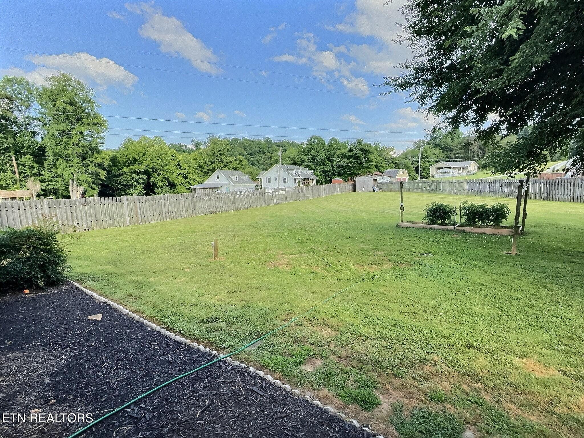 160 Stones Lane Jacksboro TN 37757