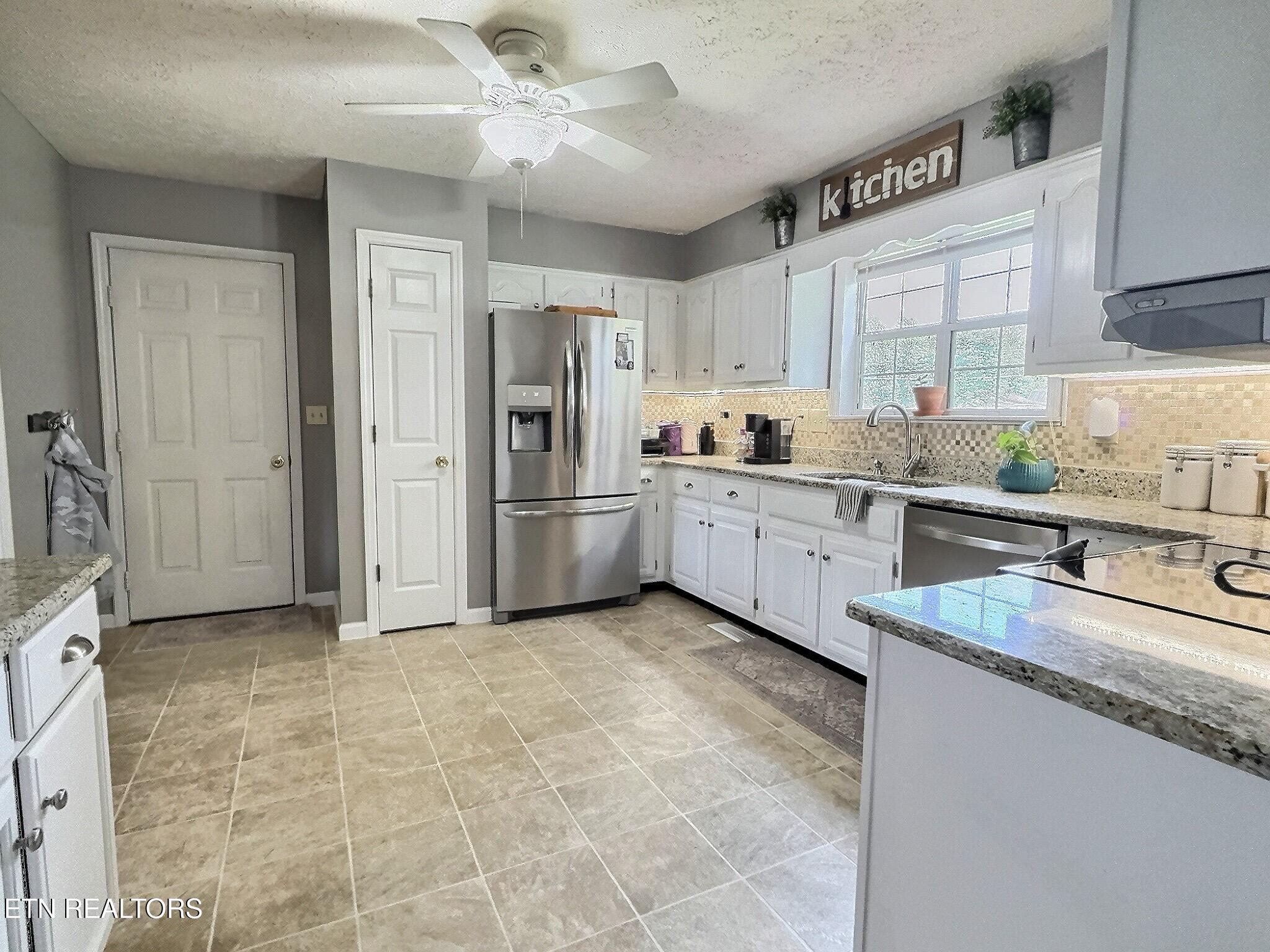 160 Stones Lane Jacksboro TN 37757