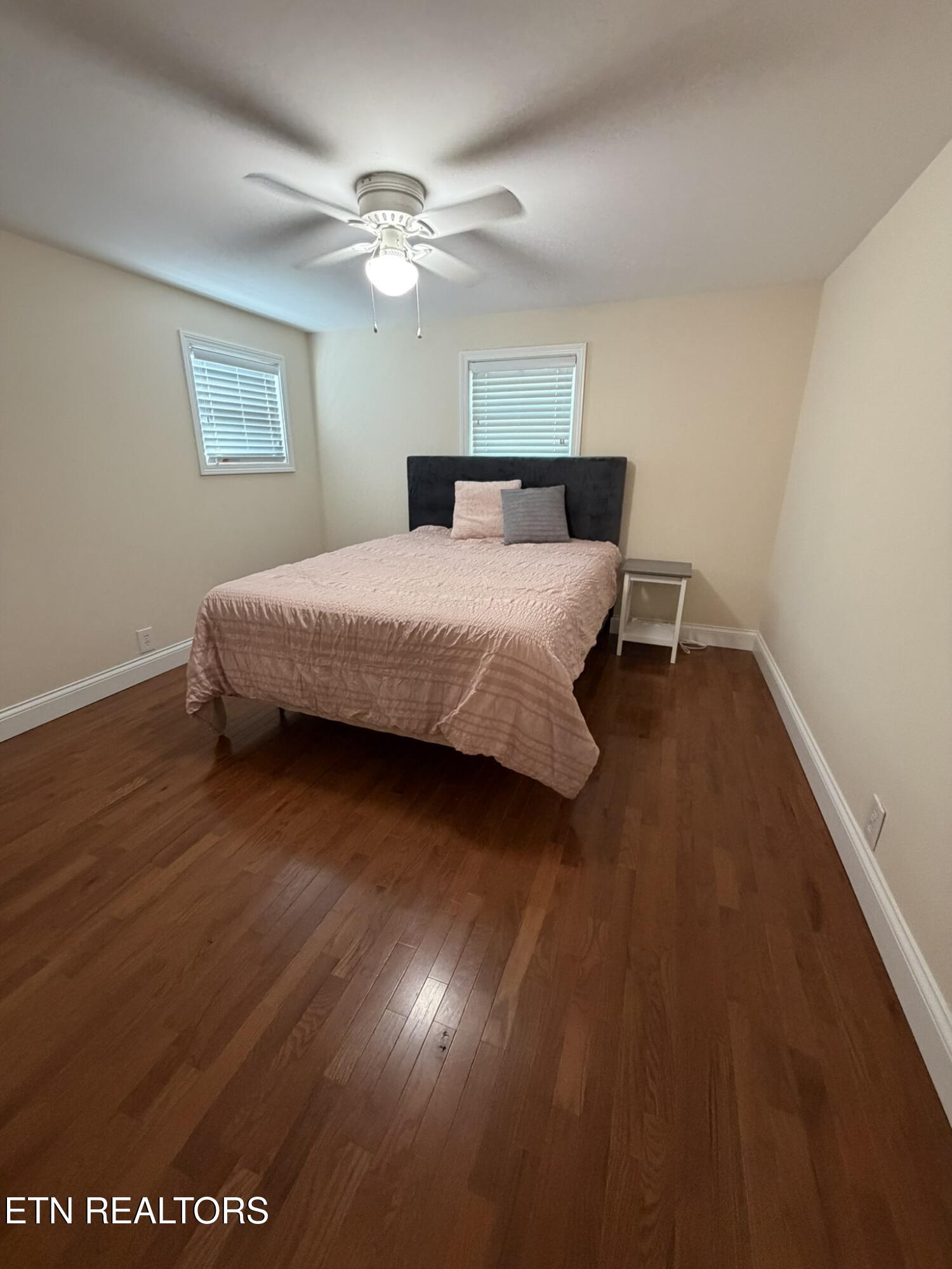 1219 Fishermans Way Sevierville TN 37876