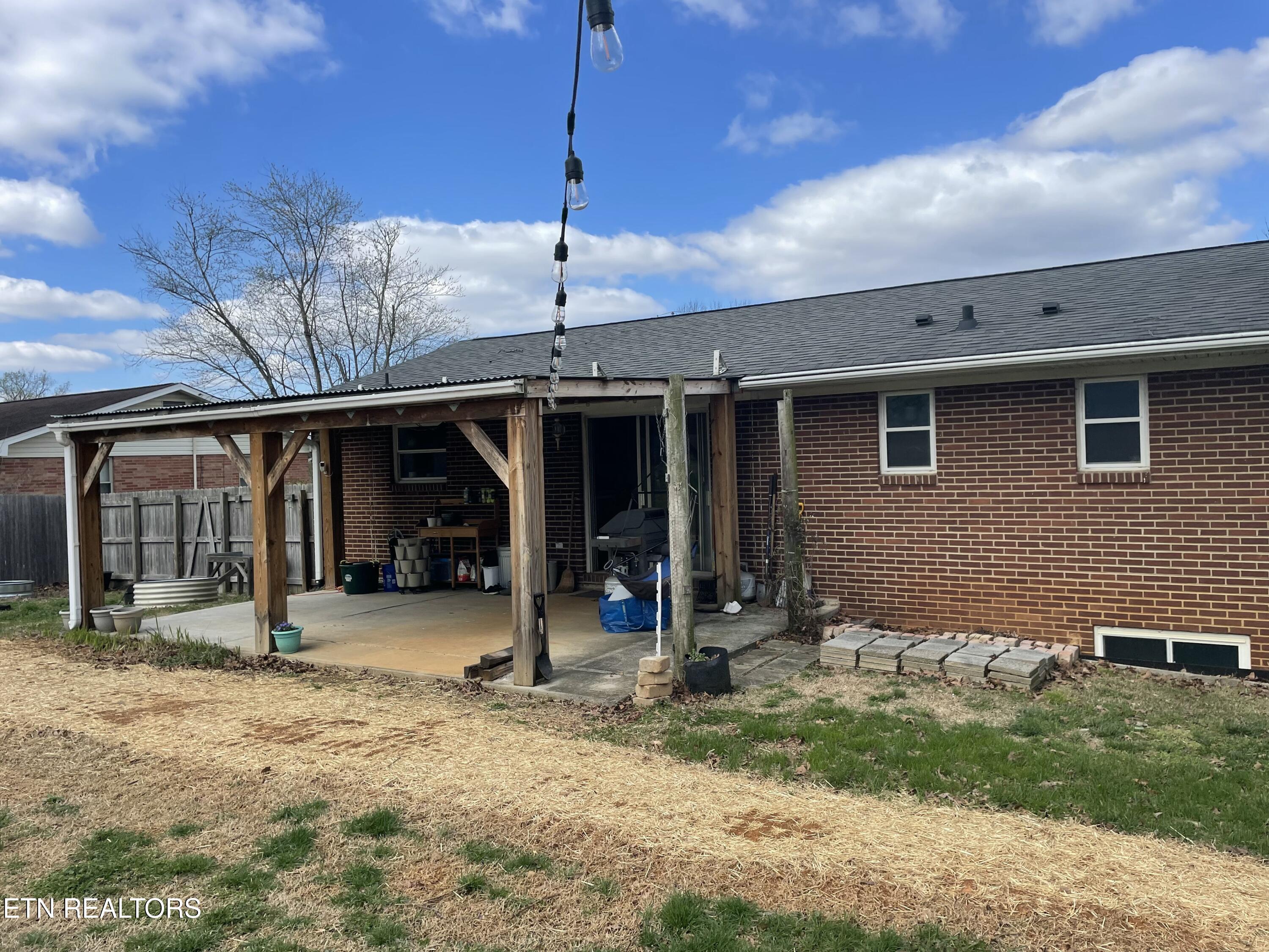 947 N Linden Drive Alcoa TN 37701