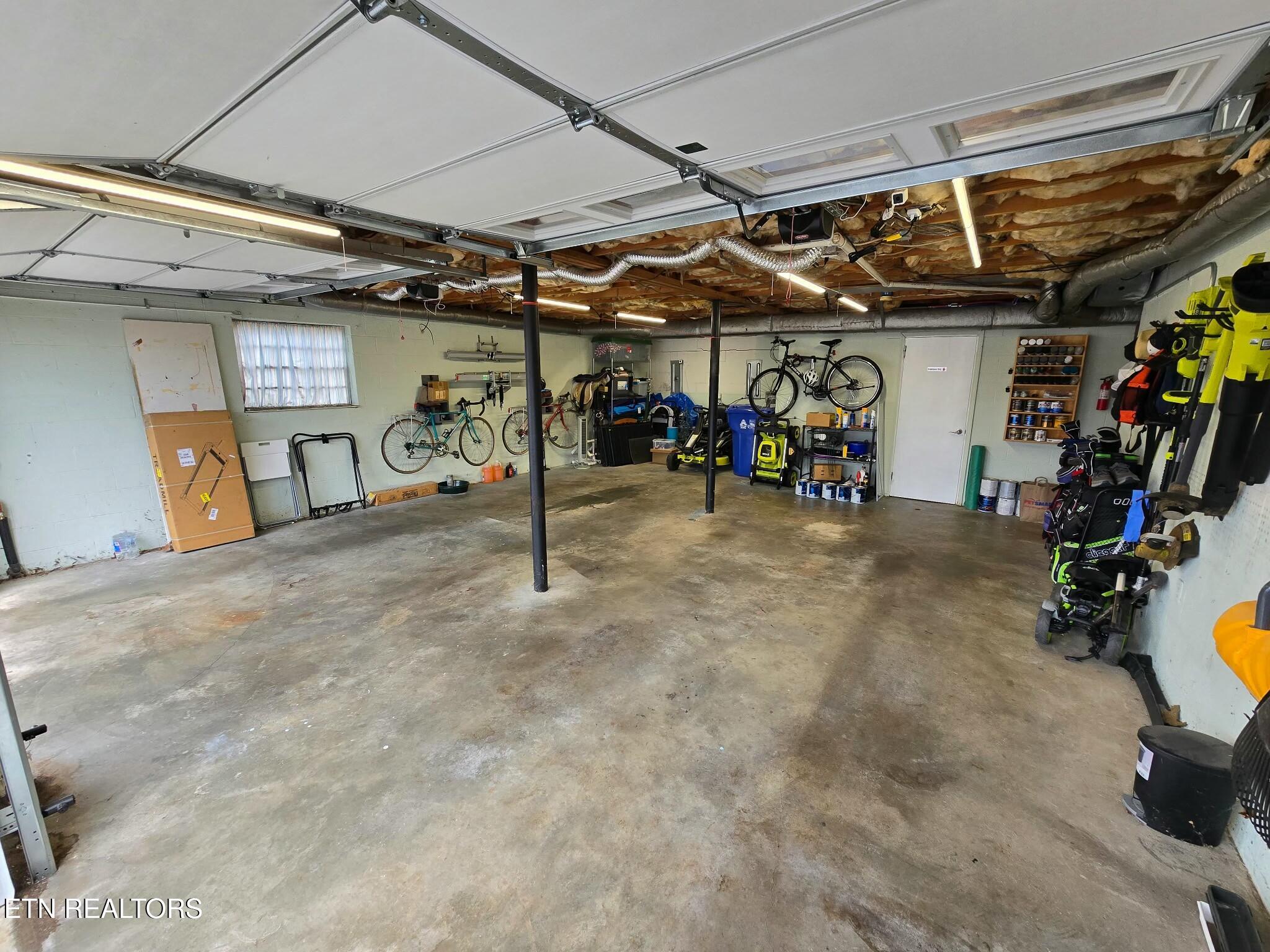947 N Linden Drive Alcoa TN 37701