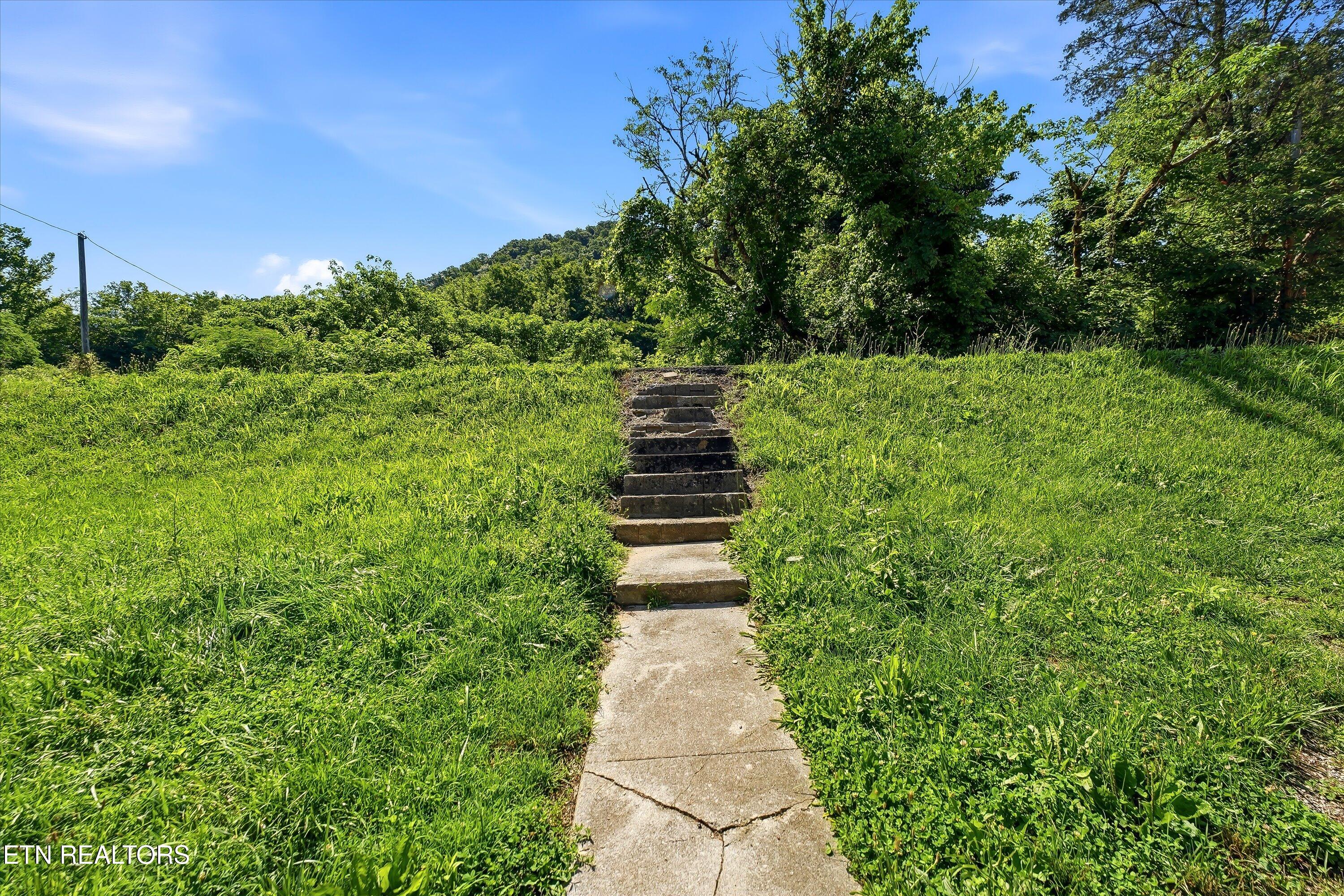 9101 Andersonville Pike Powell TN 37849