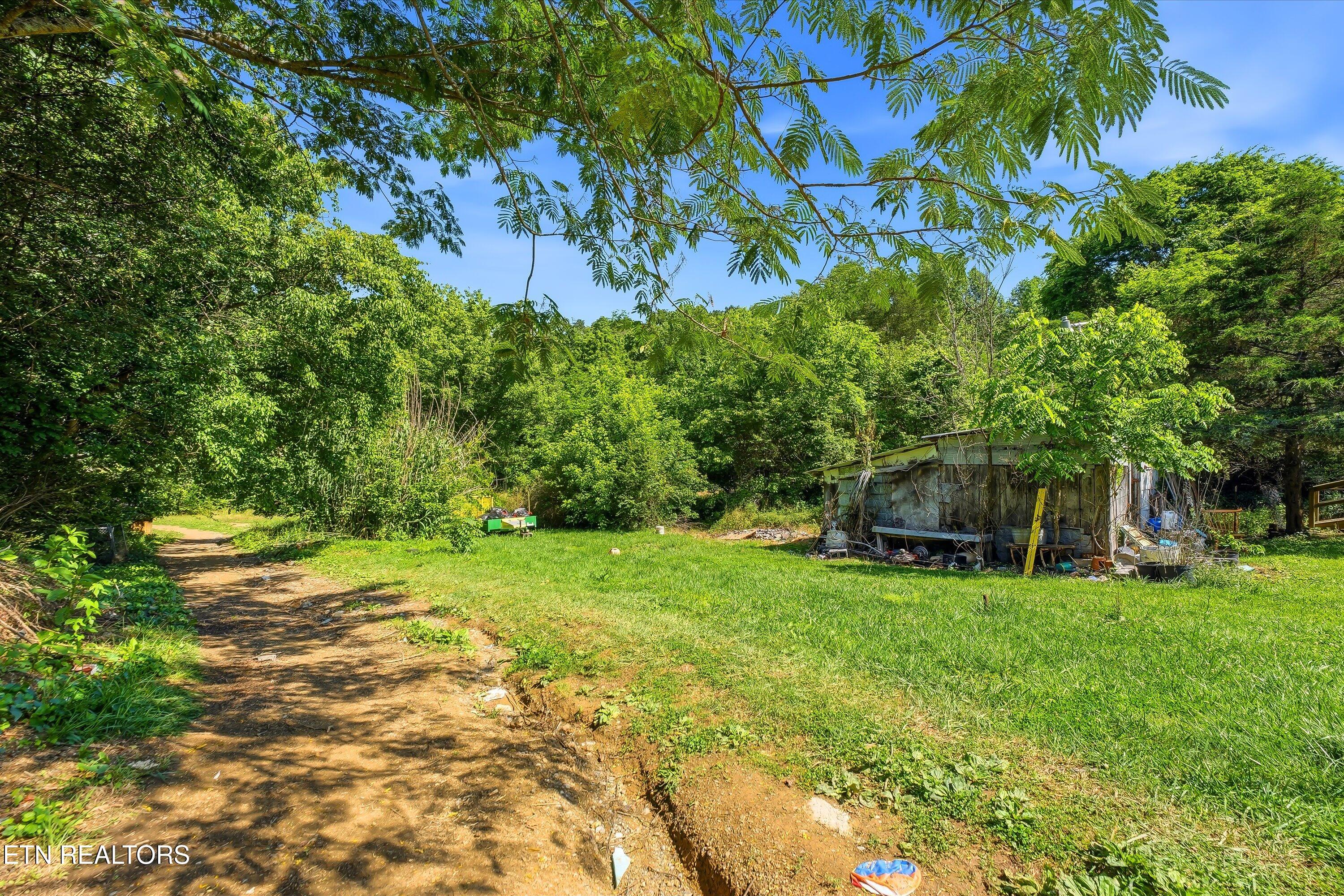 9101 Andersonville Pike Powell TN 37849