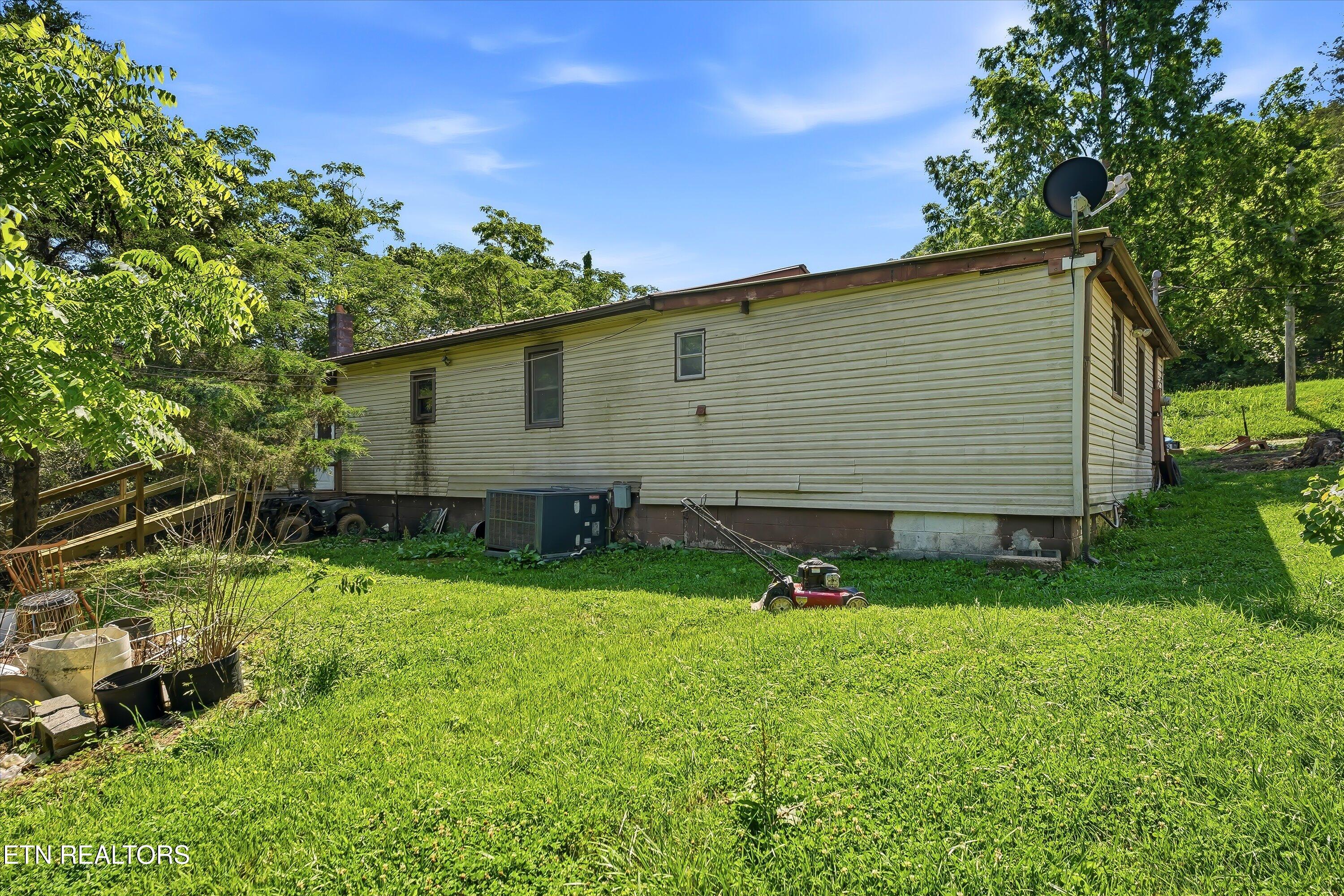 9101 Andersonville Pike Powell TN 37849