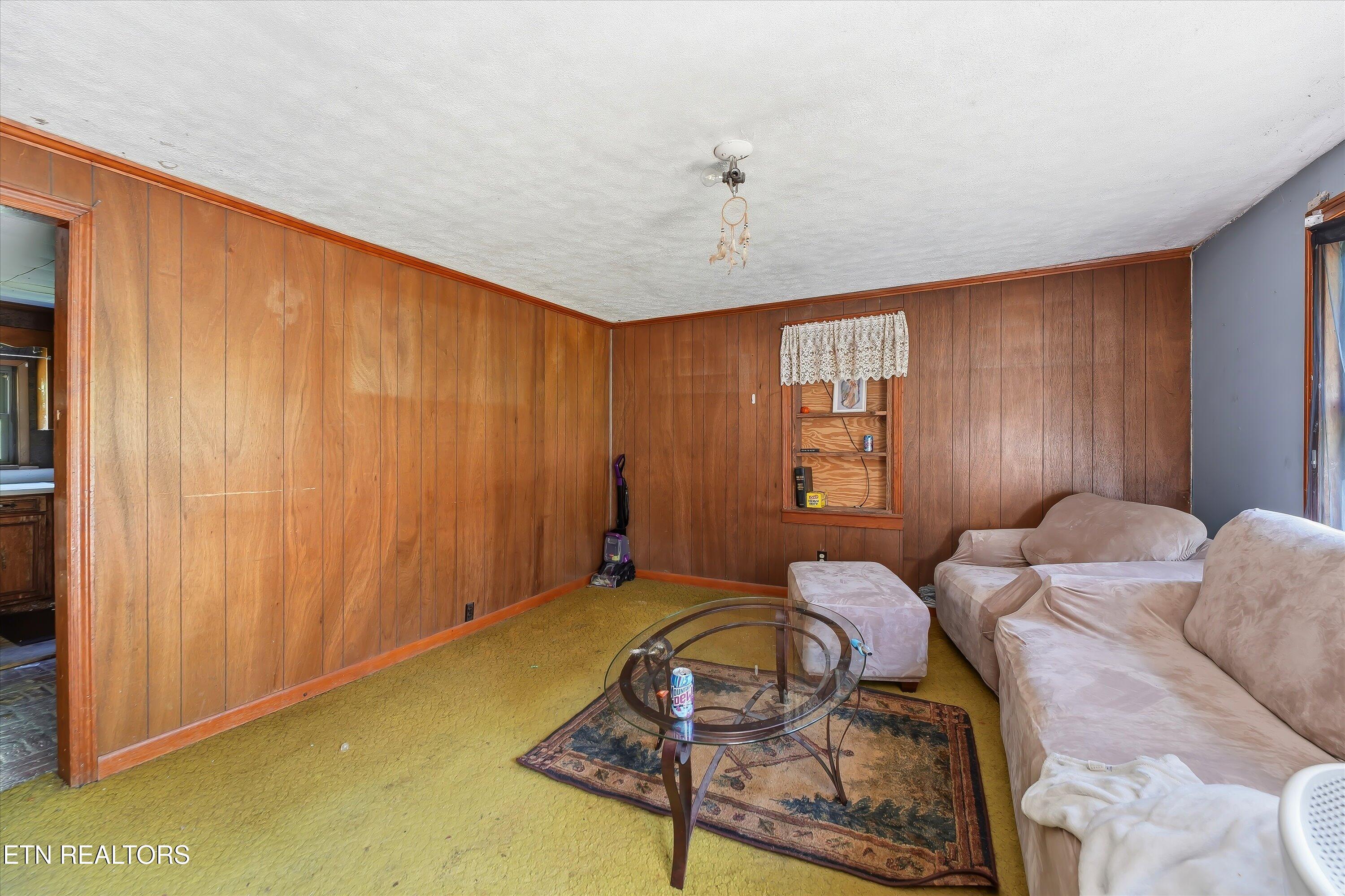 9101 Andersonville Pike Powell TN 37849
