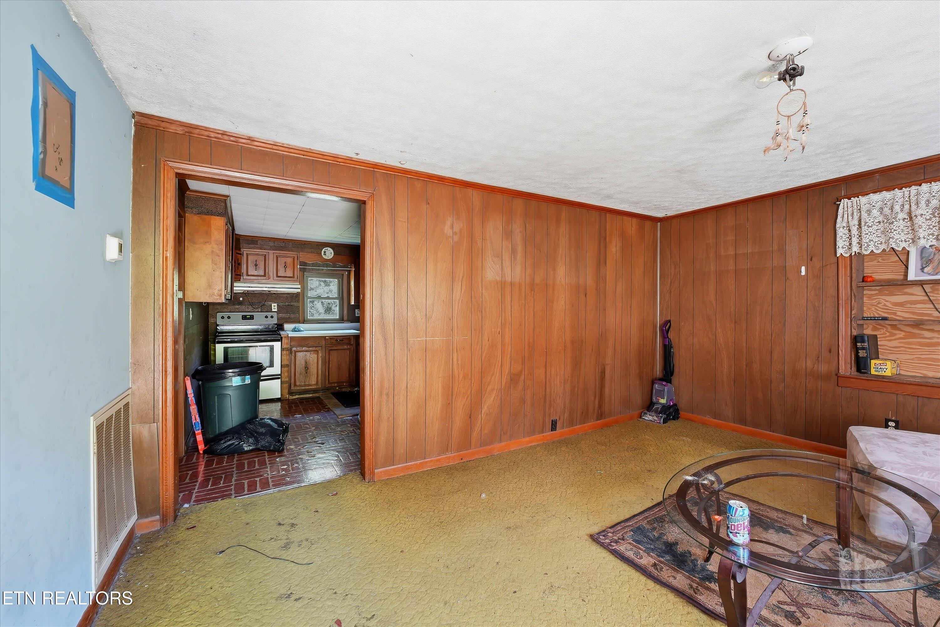 9101 Andersonville Pike Powell TN 37849