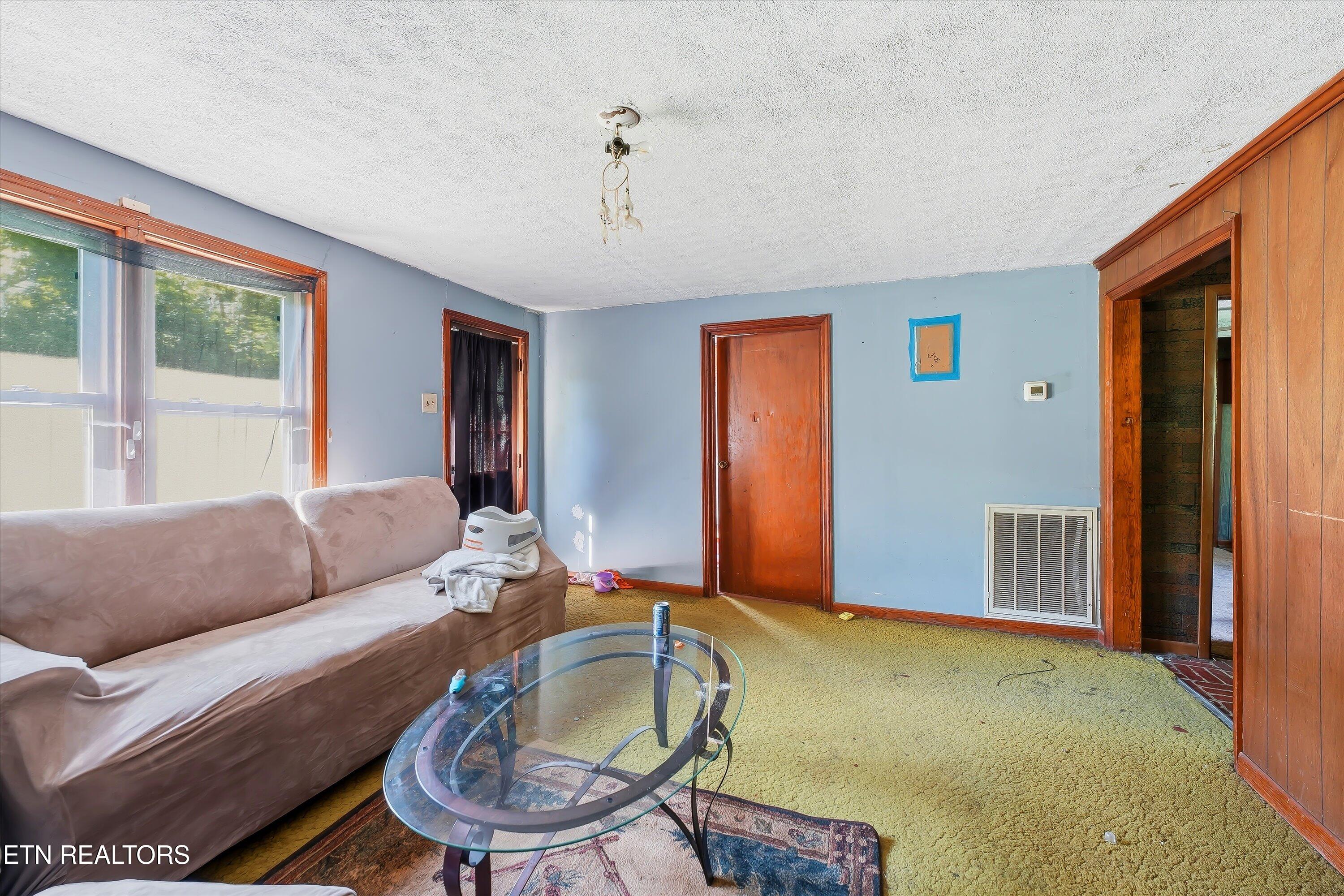 9101 Andersonville Pike Powell TN 37849