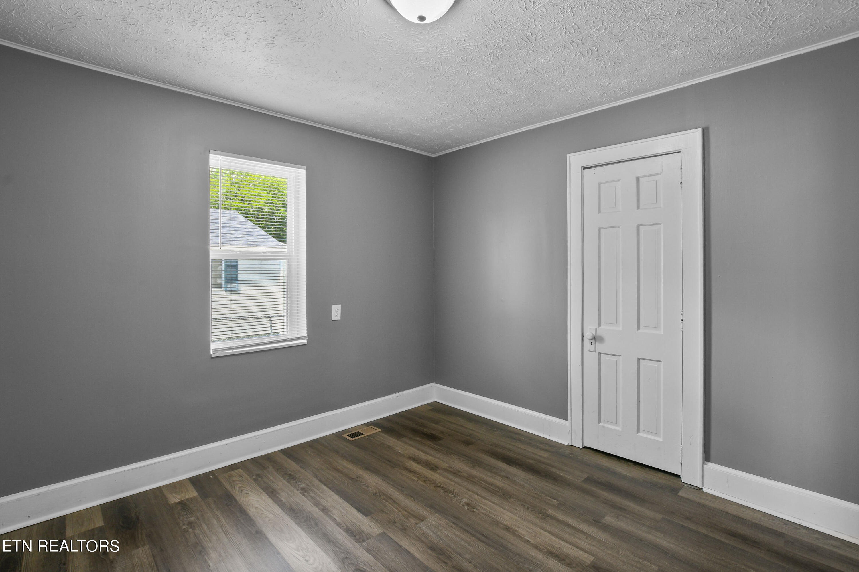 205 E Elm Street Lafollette TN 37766