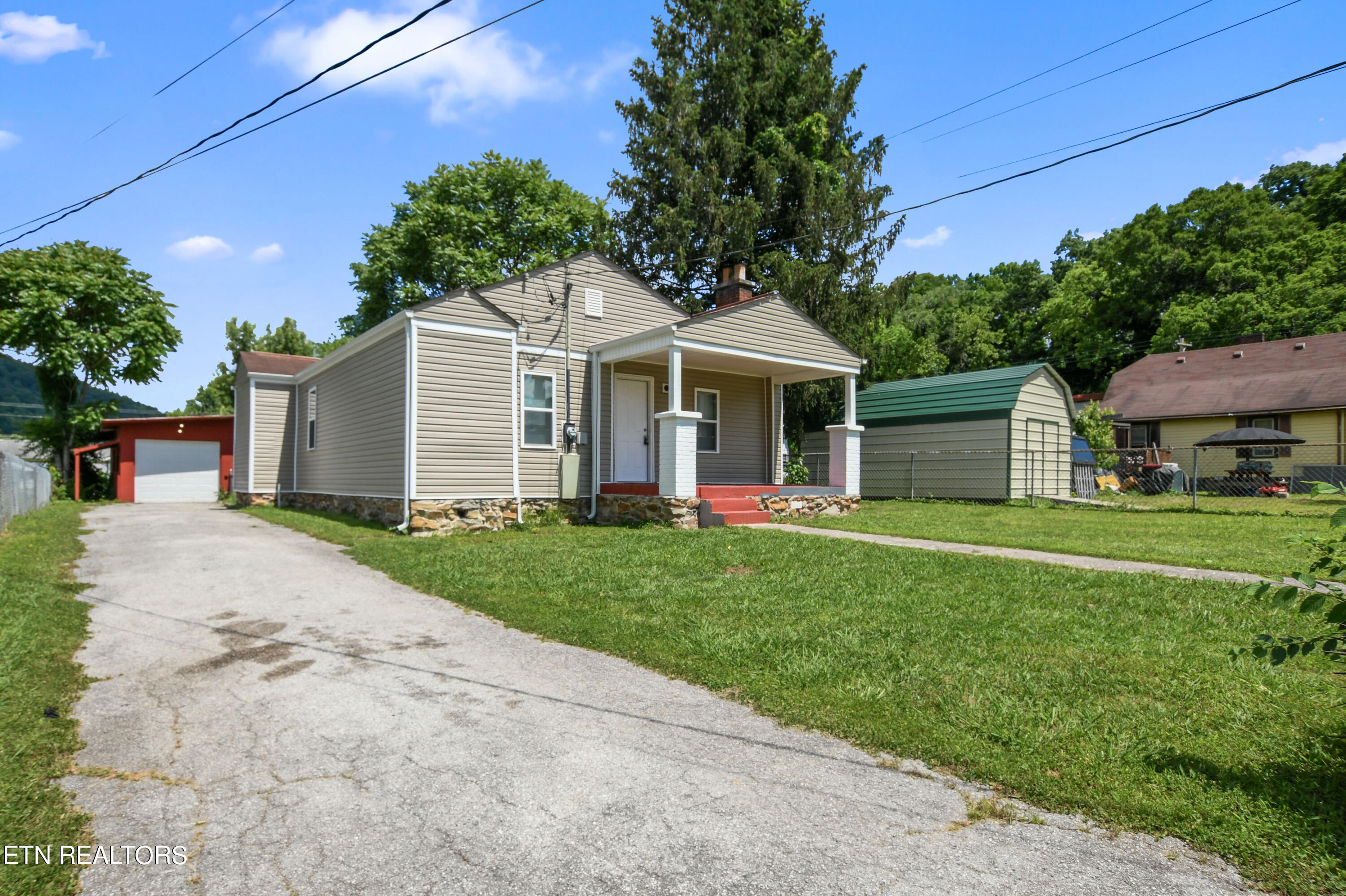 205 E Elm Street Lafollette TN 37766
