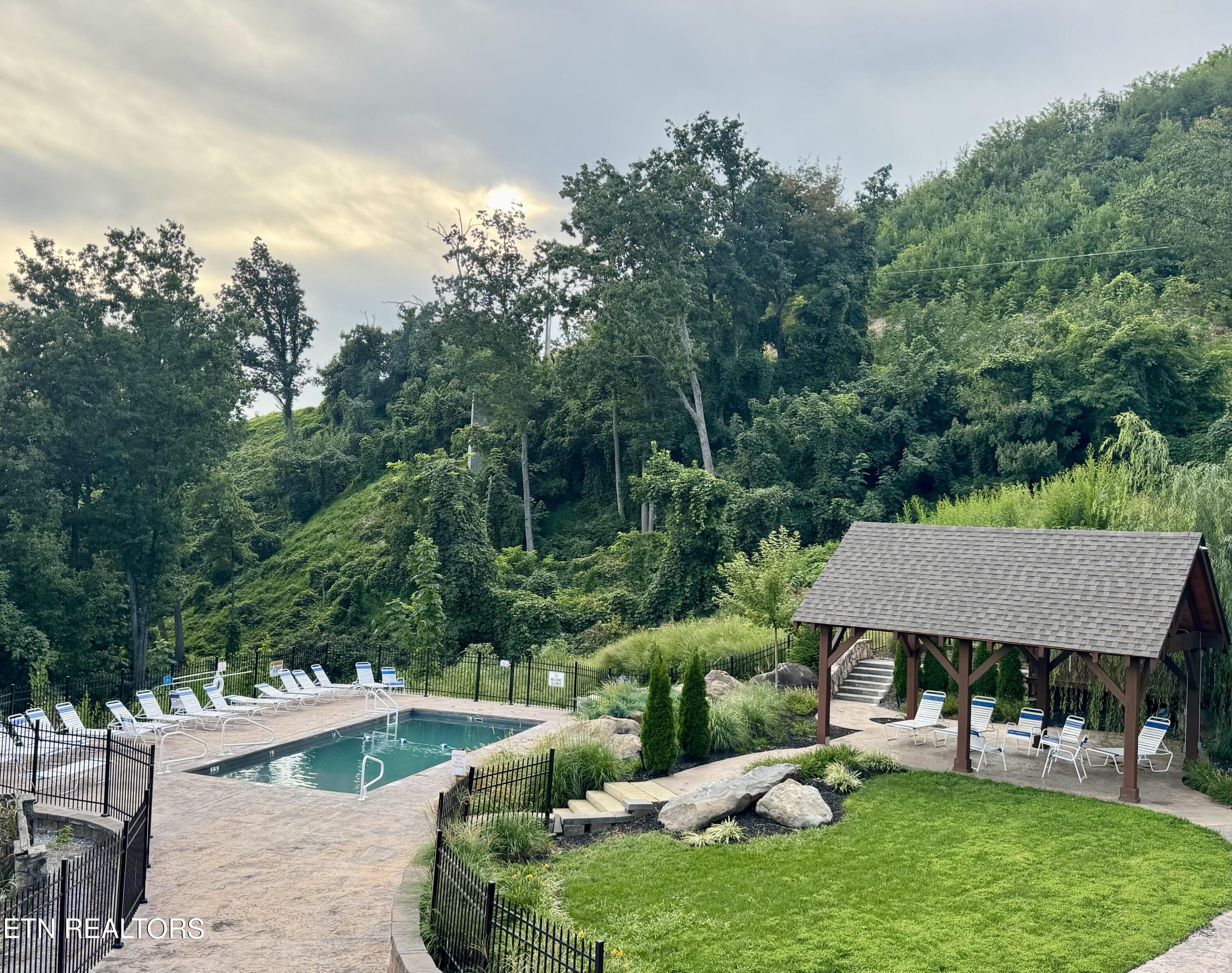 925 Sunshine Trail Gatlinburg TN 37738