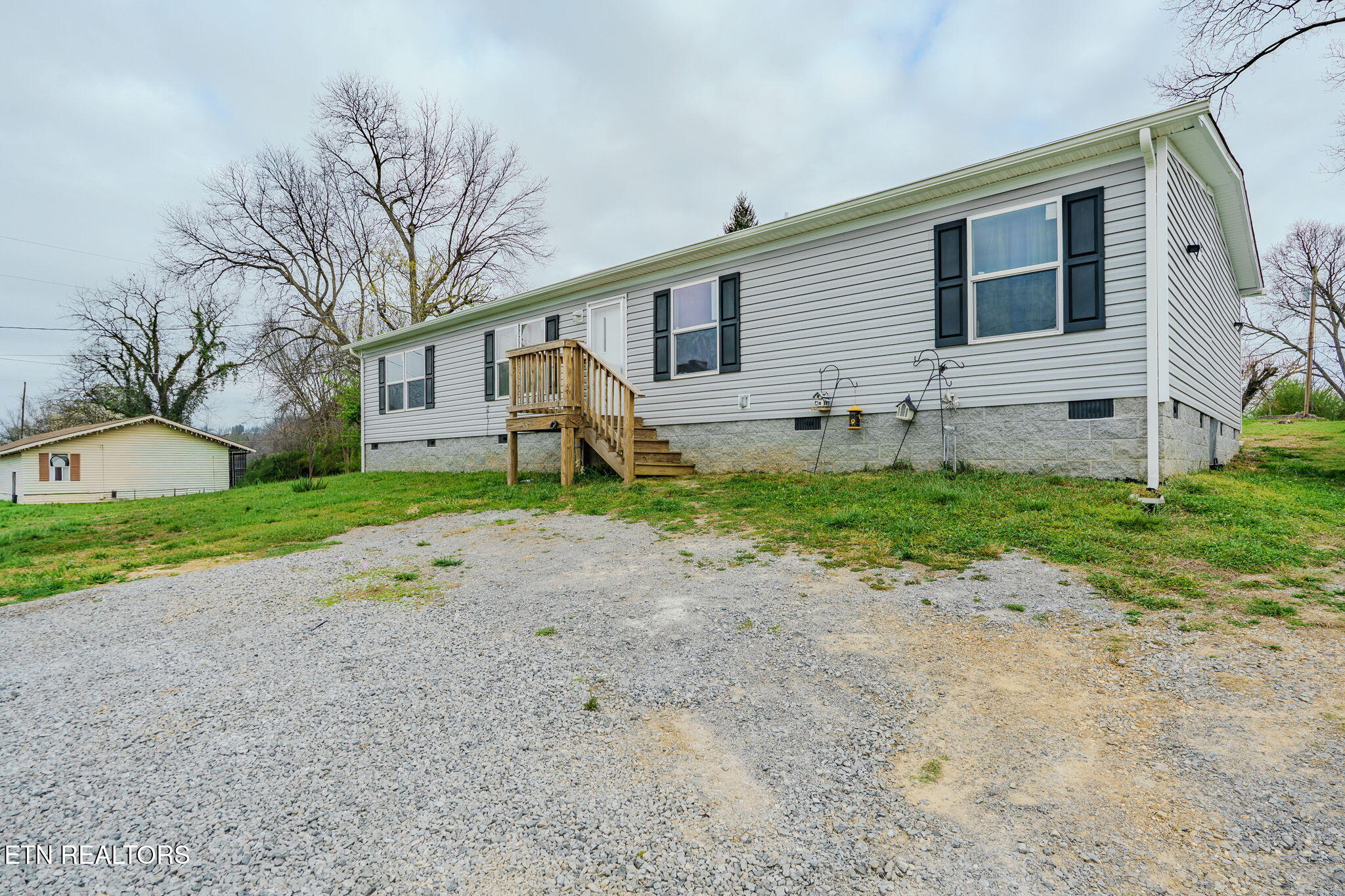 1306 W Morris Street Sweetwater TN 37874