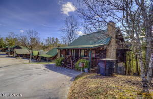 515 Chickasaw Gap Way Pigeon Forge TN 37863