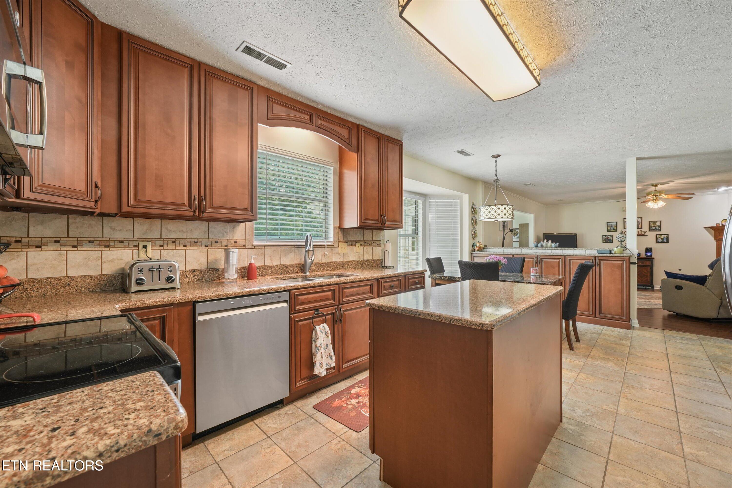 8022 Maple Run Lane Knoxville TN 37919