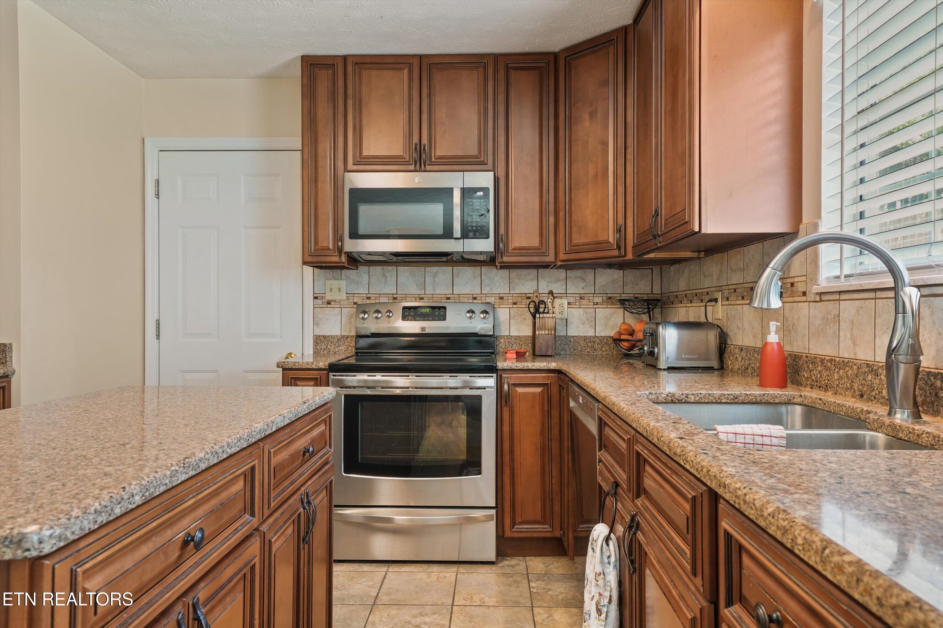 8022 Maple Run Lane Knoxville TN 37919