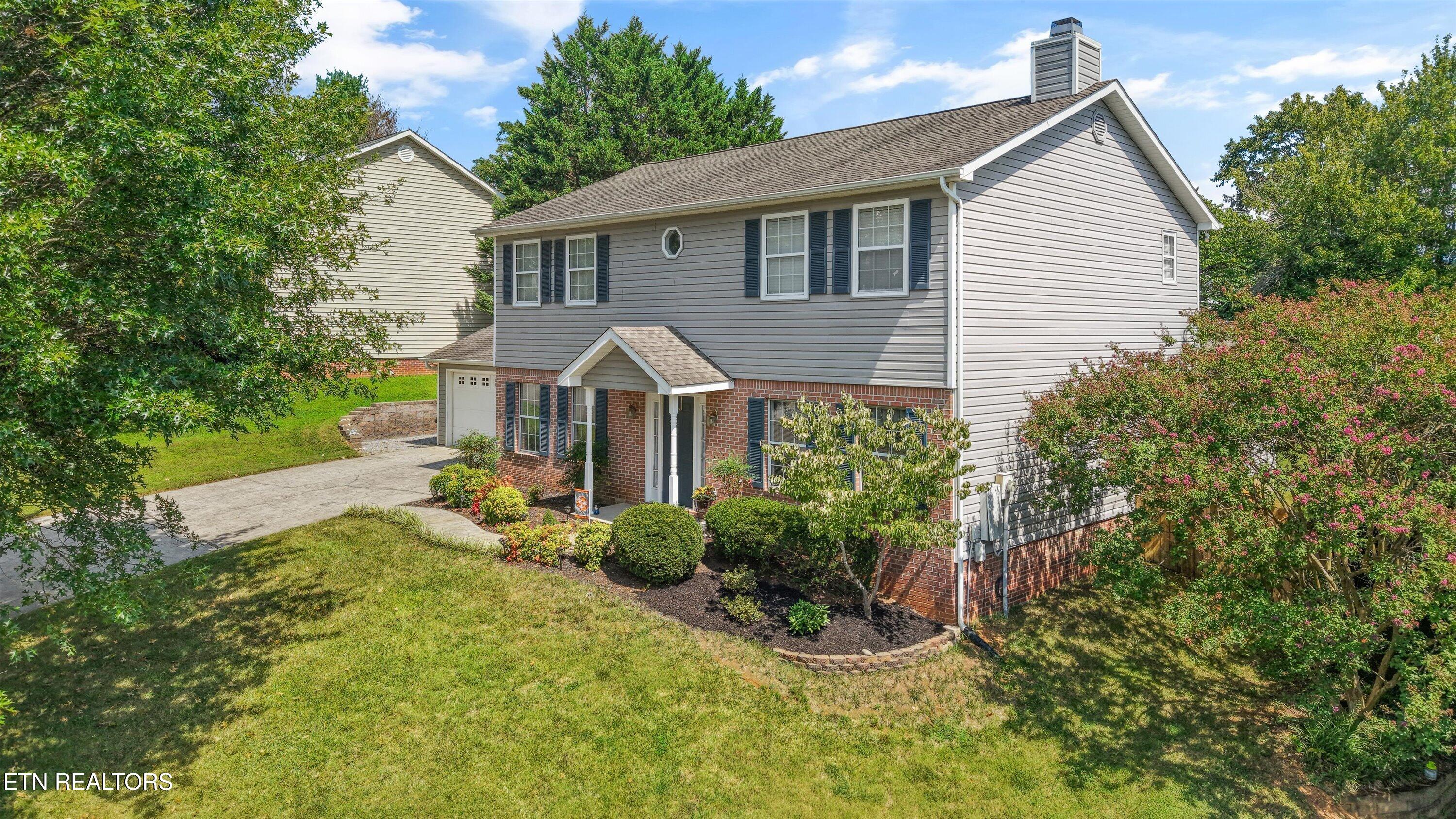 8022 Maple Run Lane Knoxville TN 37919