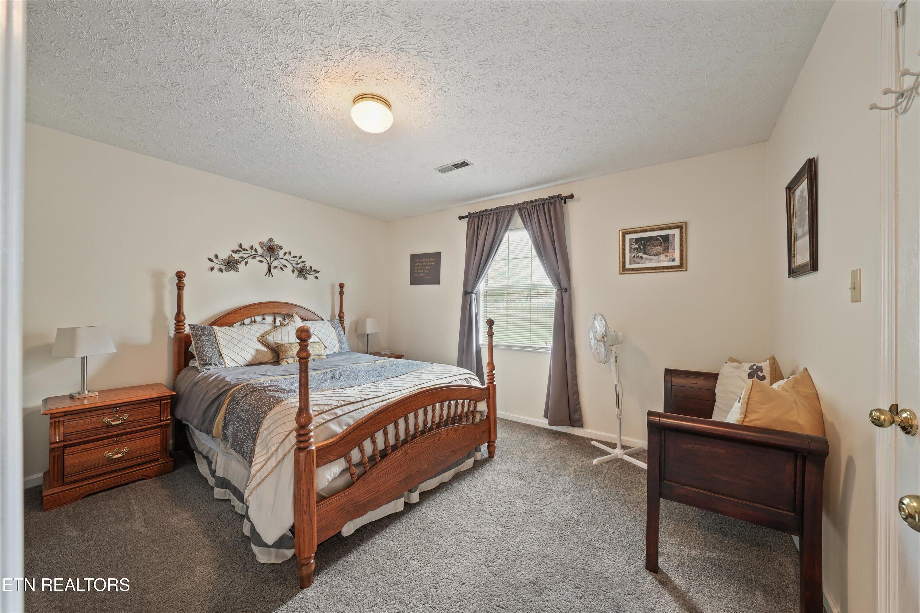 8022 Maple Run Lane Knoxville TN 37919