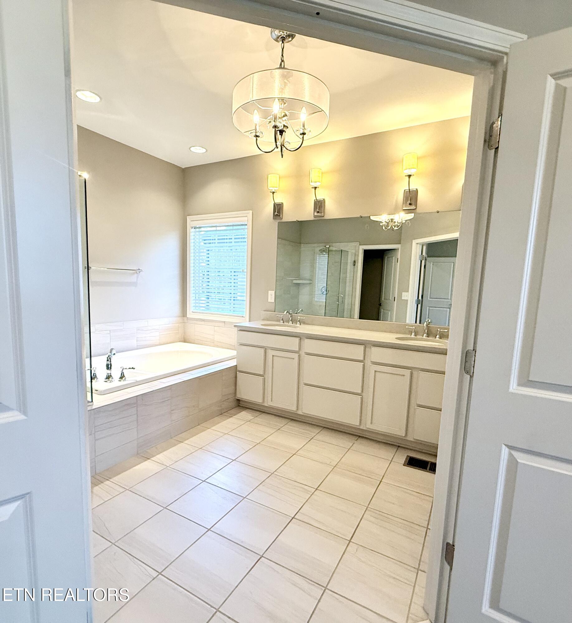1027 Prince George Parish Drive Knoxville TN 37934