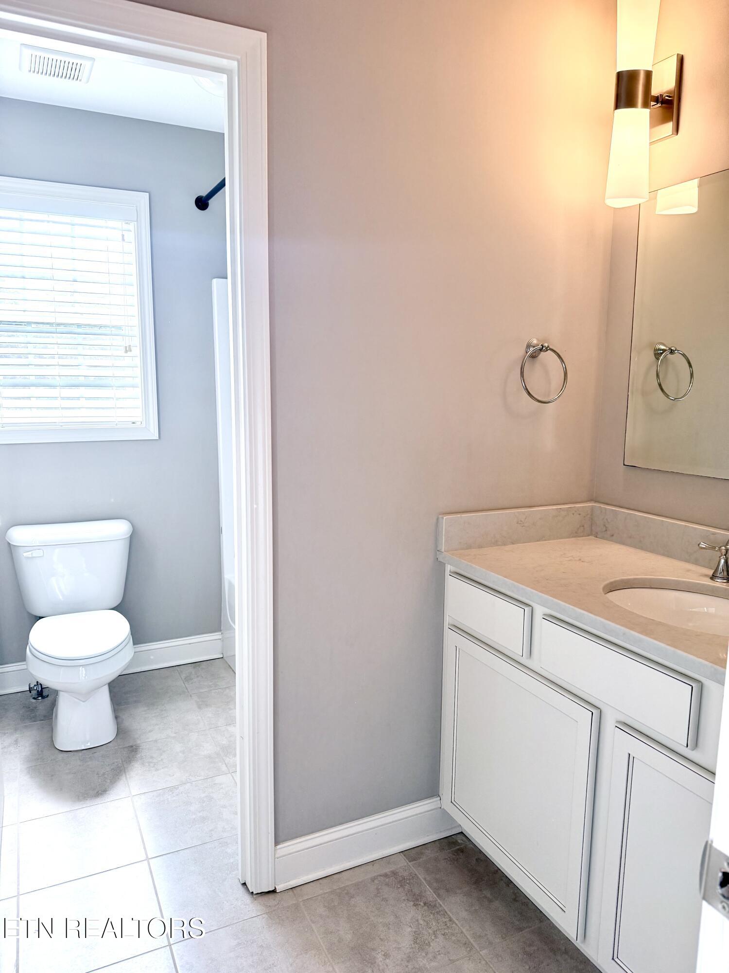 1027 Prince George Parish Drive Knoxville TN 37934