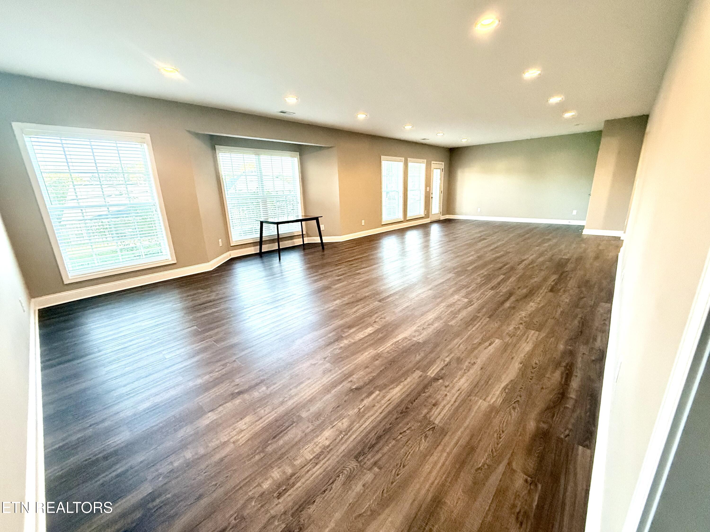 1027 Prince George Parish Drive Knoxville TN 37934