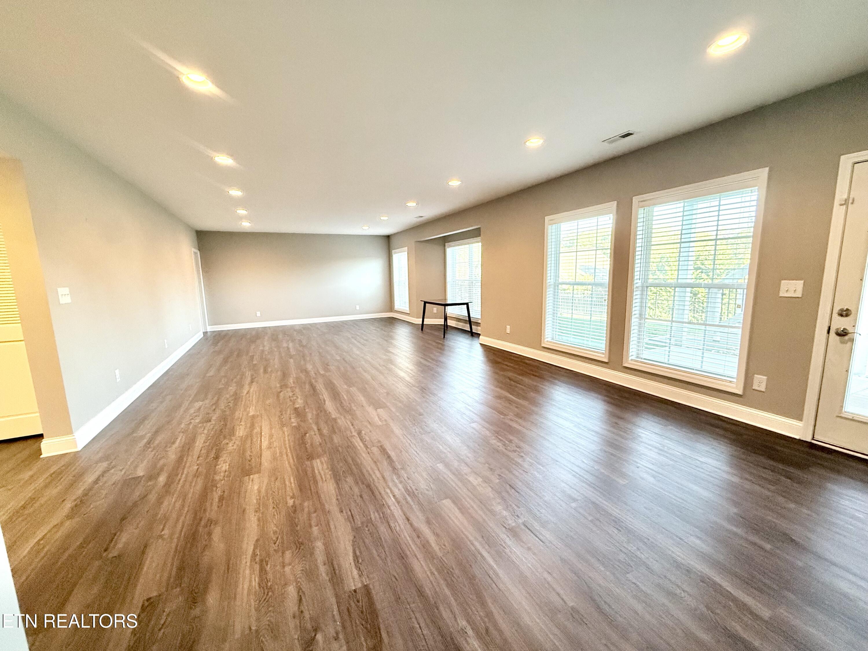 1027 Prince George Parish Drive Knoxville TN 37934