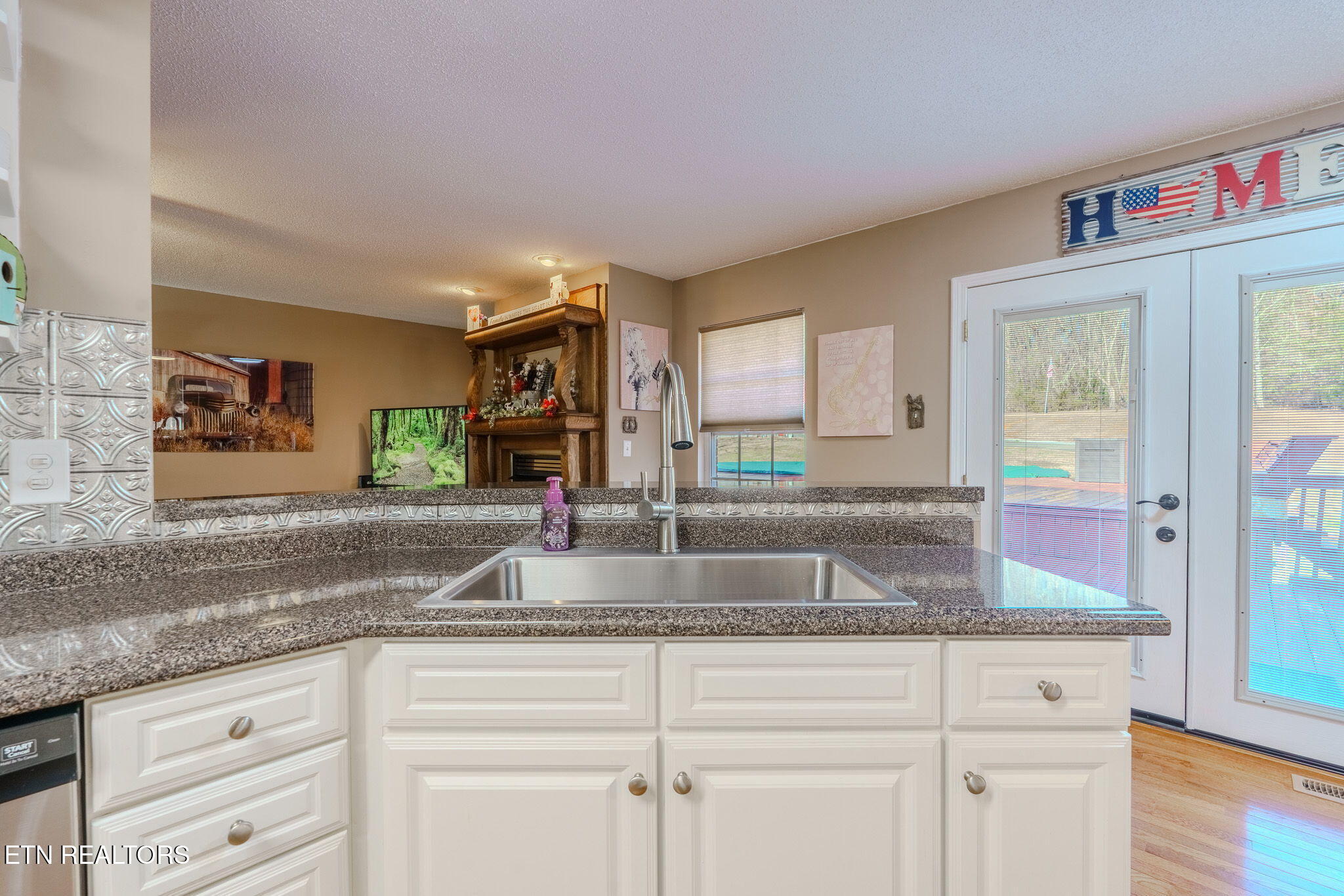 2823 Niles Ferry Road Vonore TN 37885