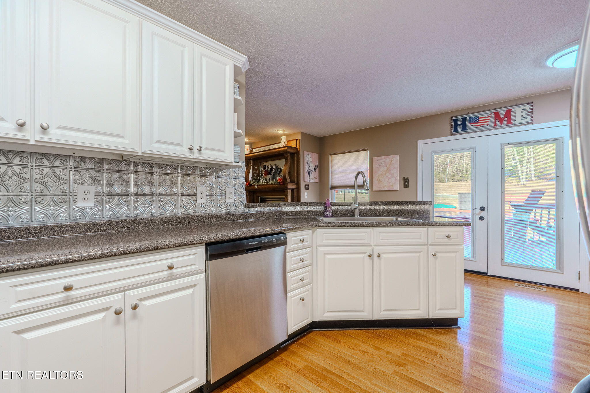 2823 Niles Ferry Road Vonore TN 37885