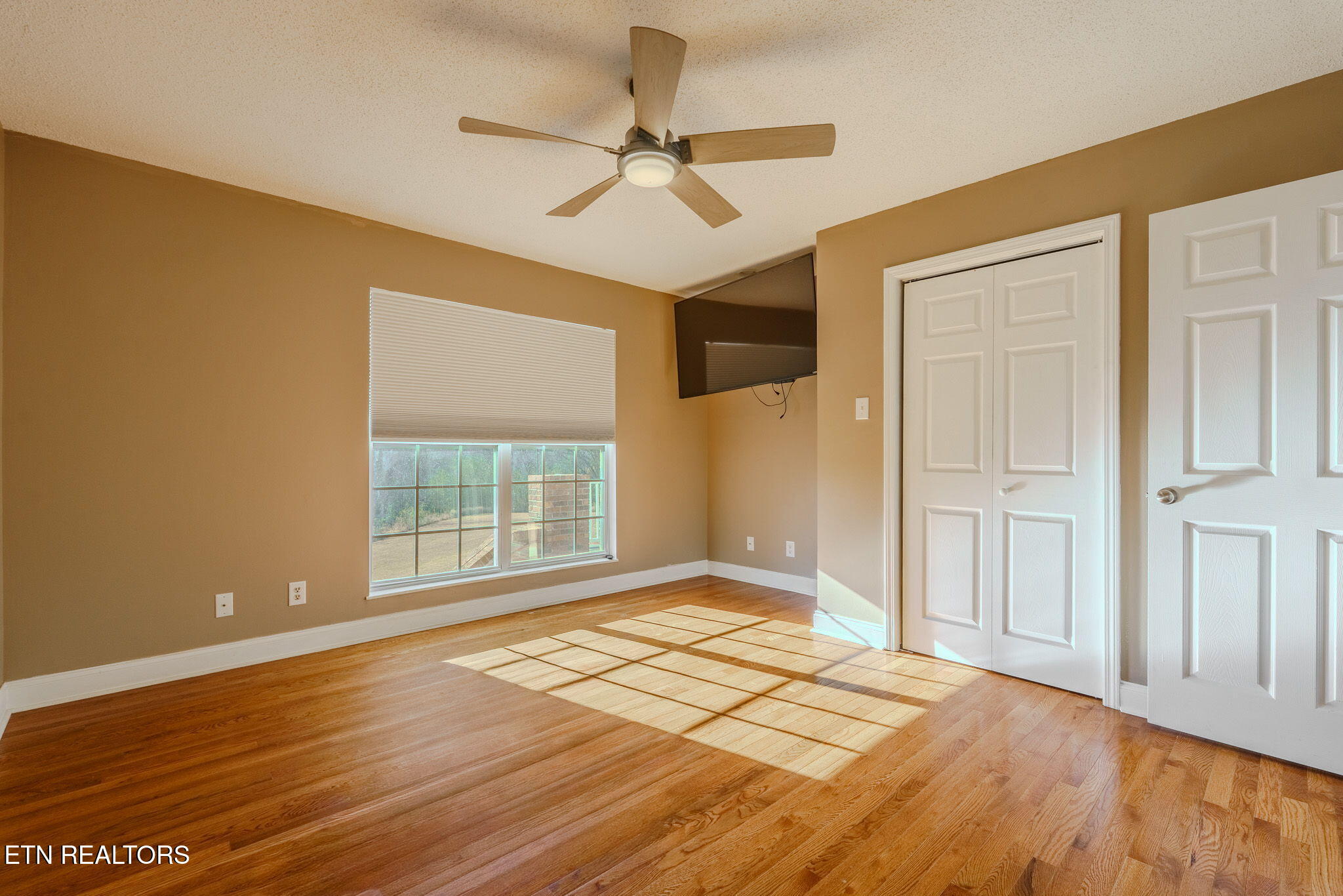 2823 Niles Ferry Road Vonore TN 37885