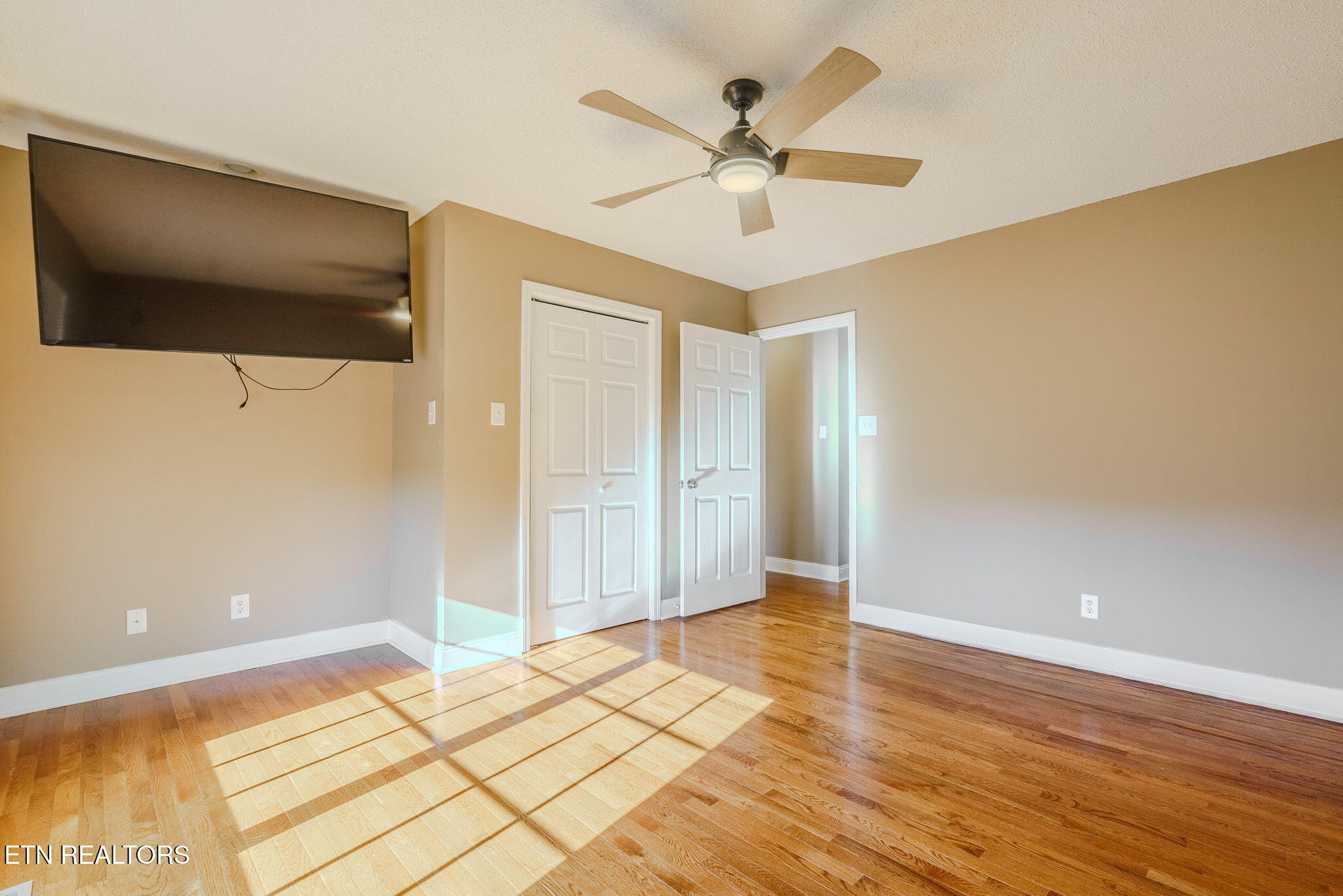 2823 Niles Ferry Road Vonore TN 37885