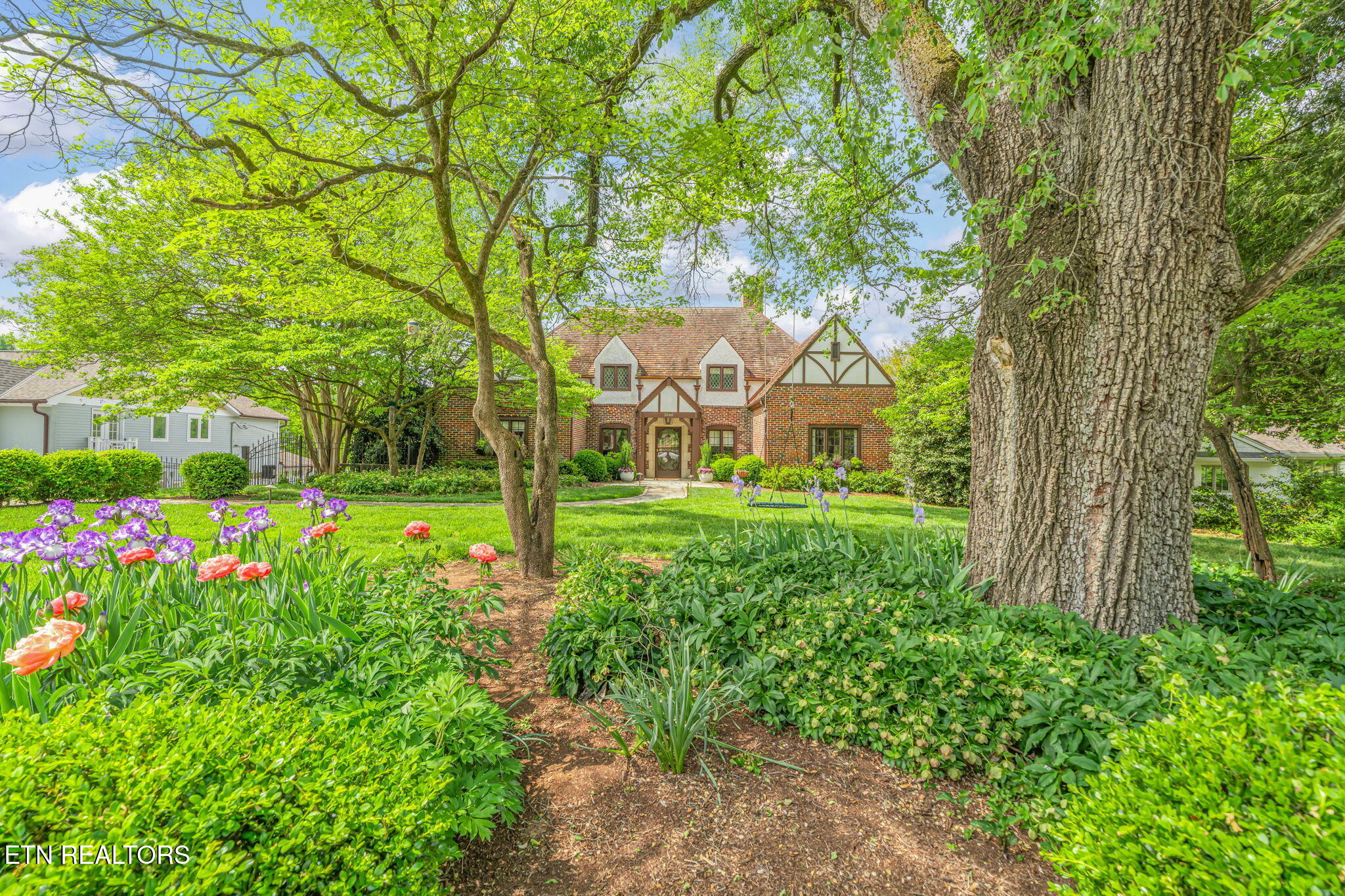 2048 Cherokee Boulevard Knoxville TN 37919