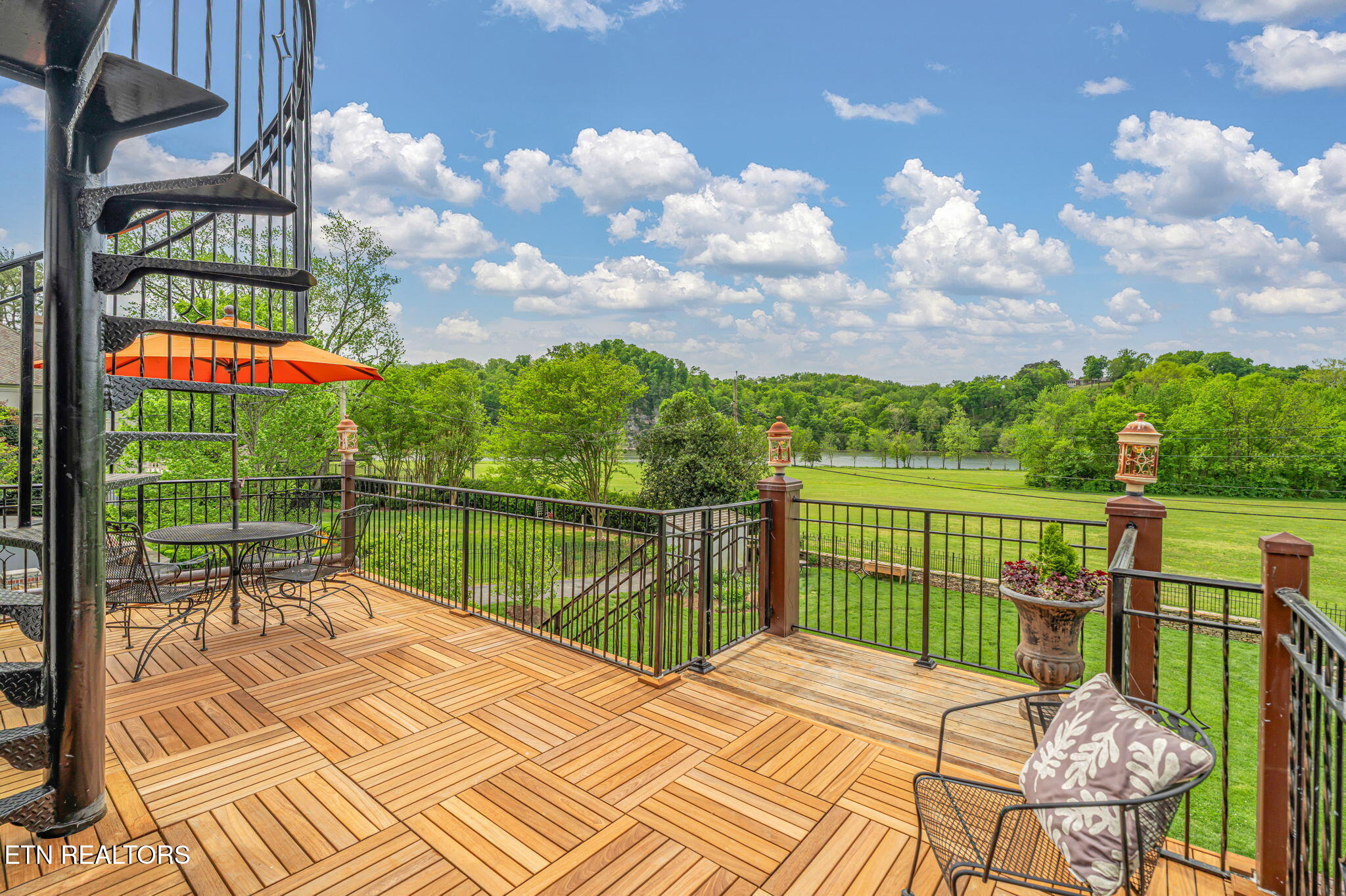 2048 Cherokee Boulevard Knoxville TN 37919