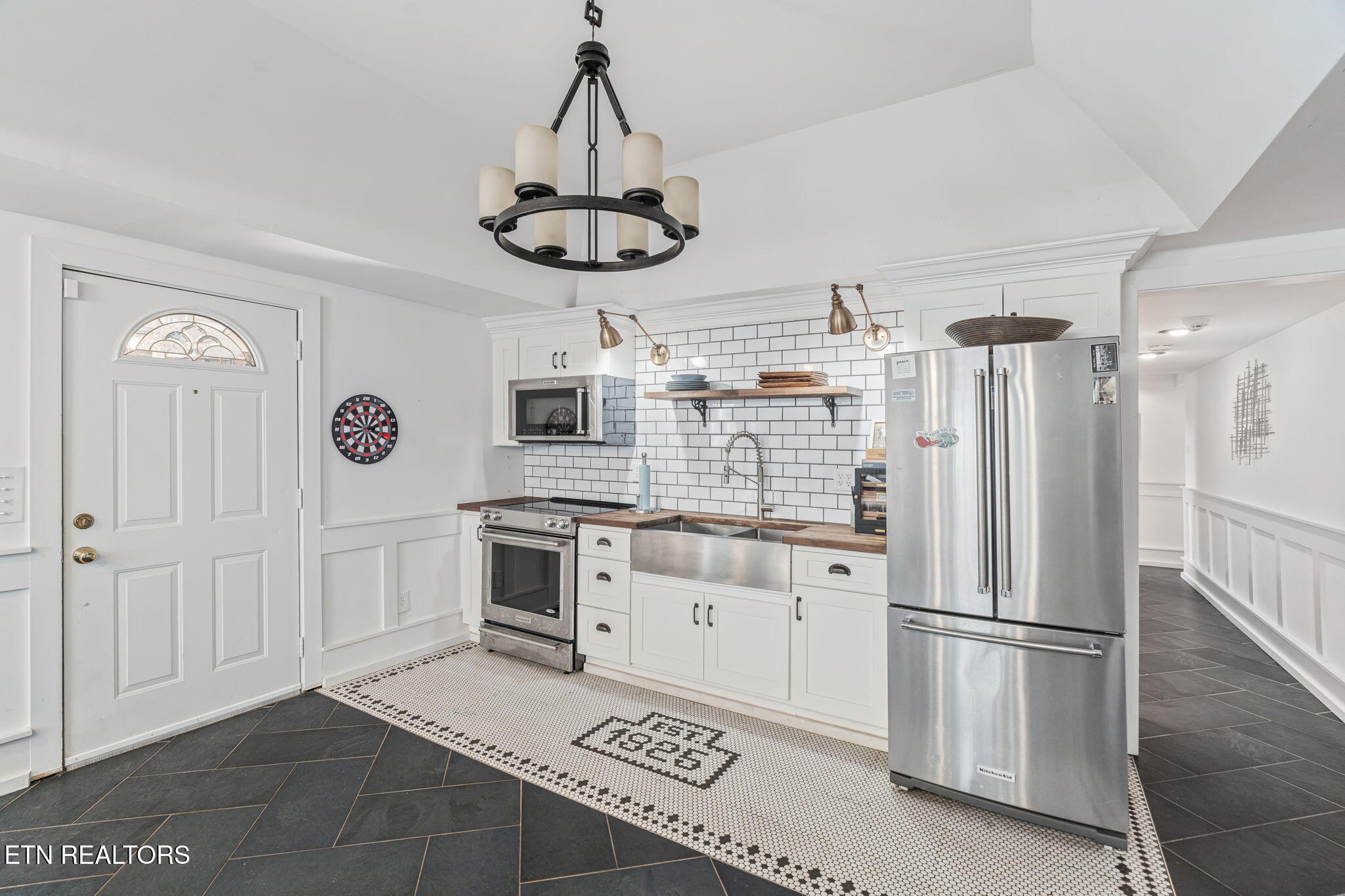 2048 Cherokee Boulevard Knoxville TN 37919