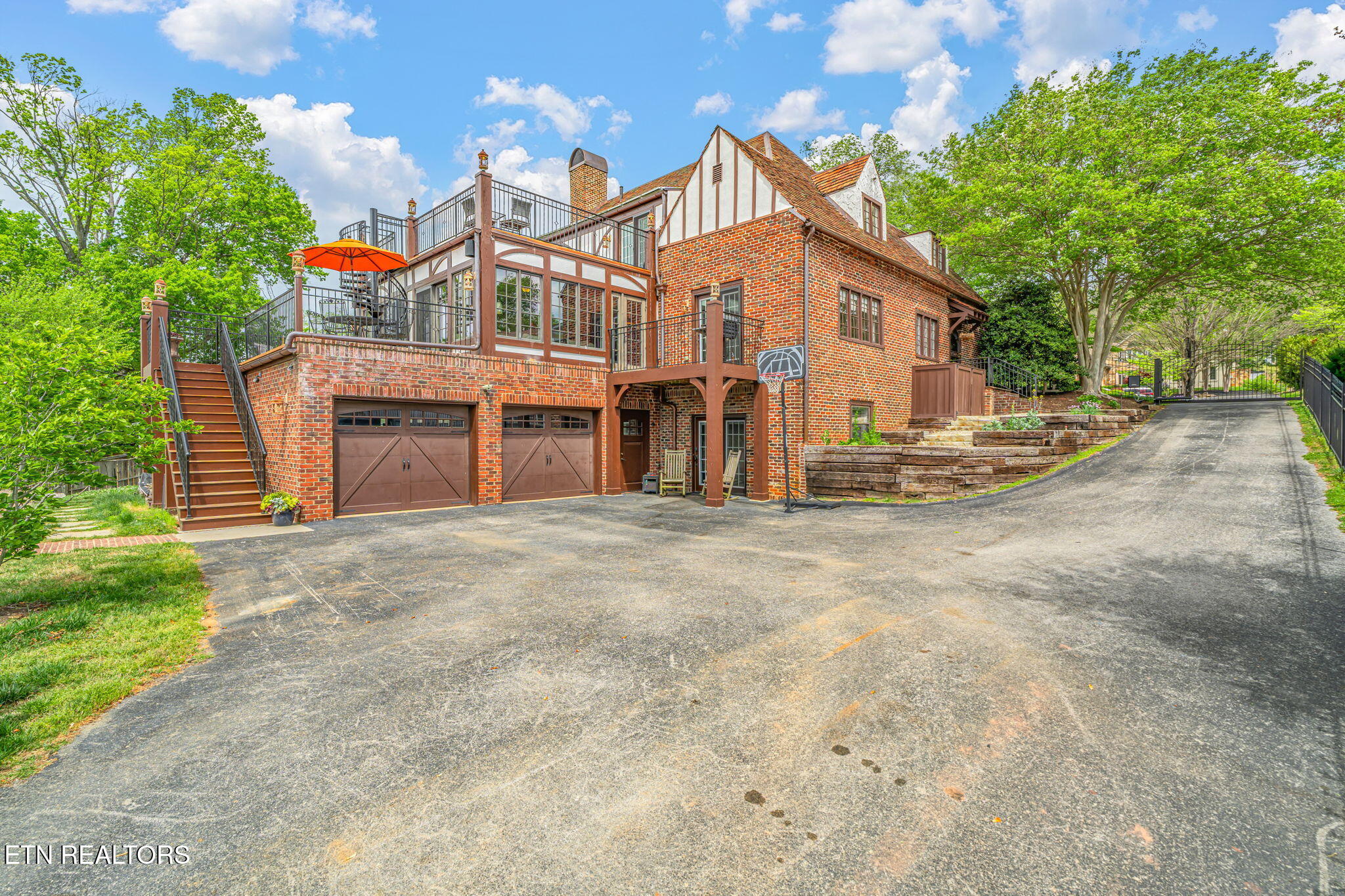 2048 Cherokee Boulevard Knoxville TN 37919