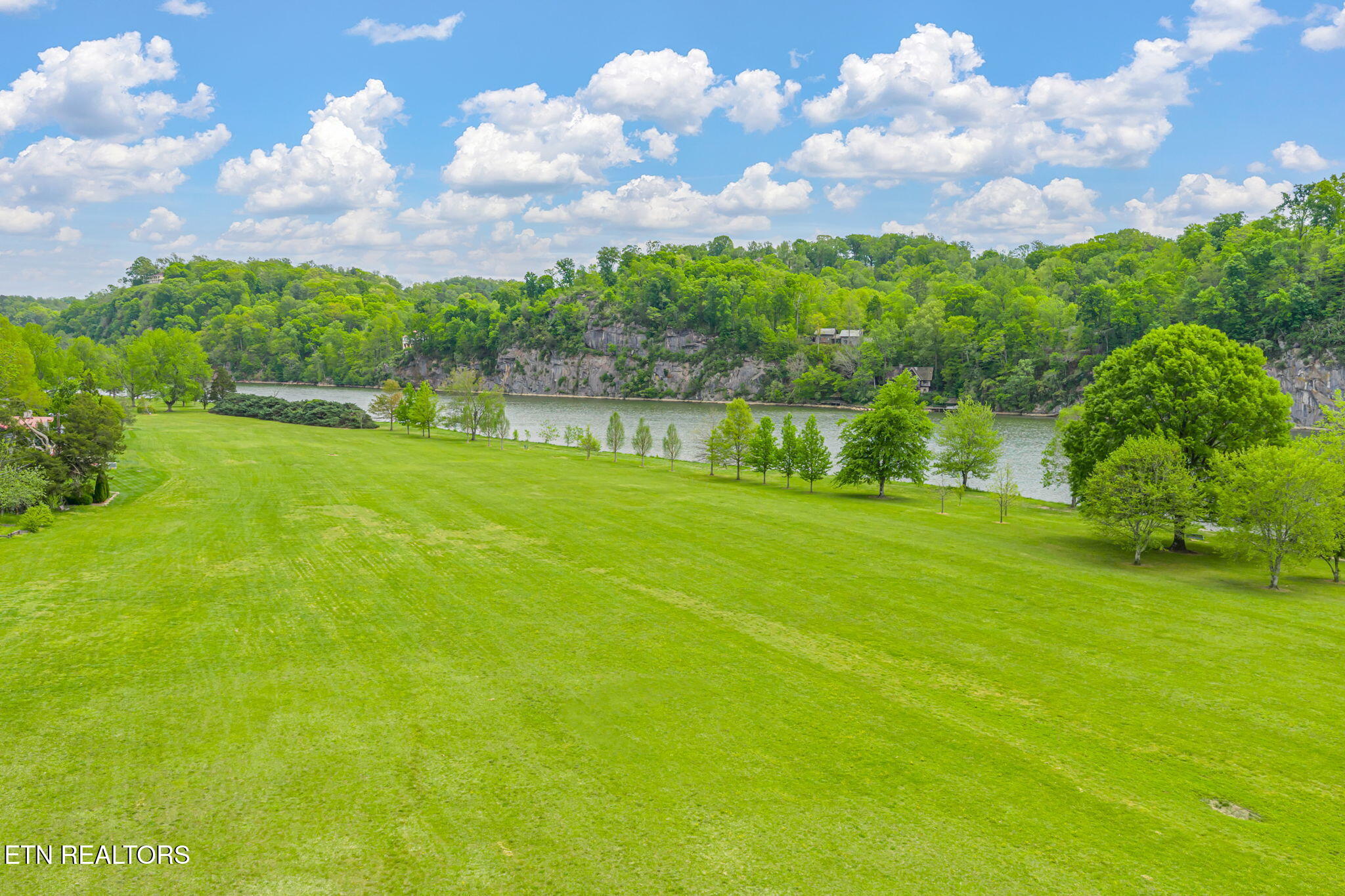 2048 Cherokee Boulevard Knoxville TN 37919