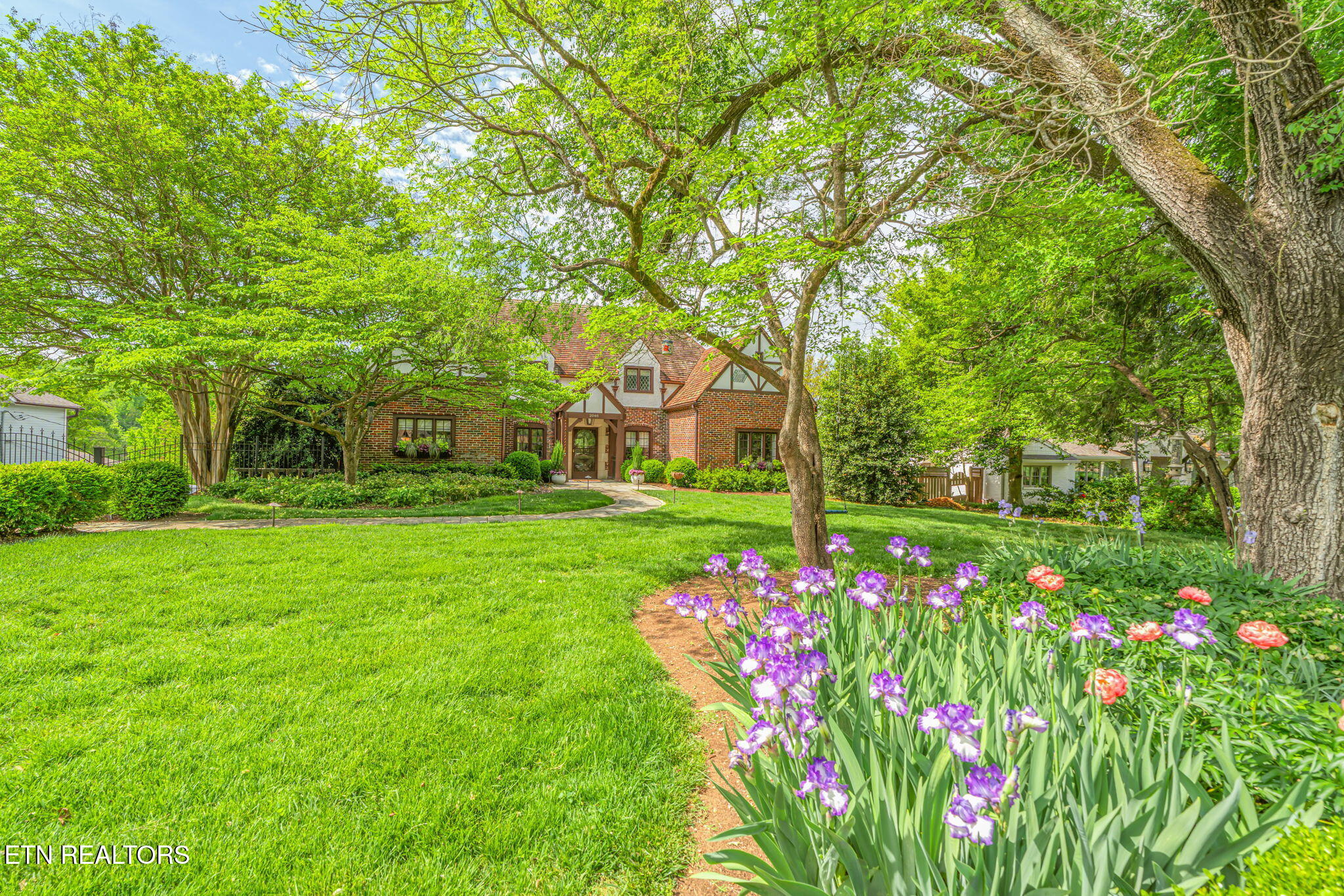 2048 Cherokee Boulevard Knoxville TN 37919