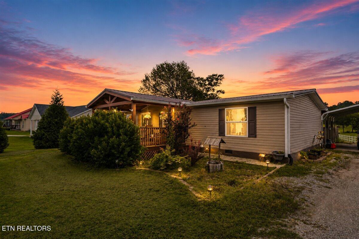 1349 Towe String Road Jacksboro TN 37757