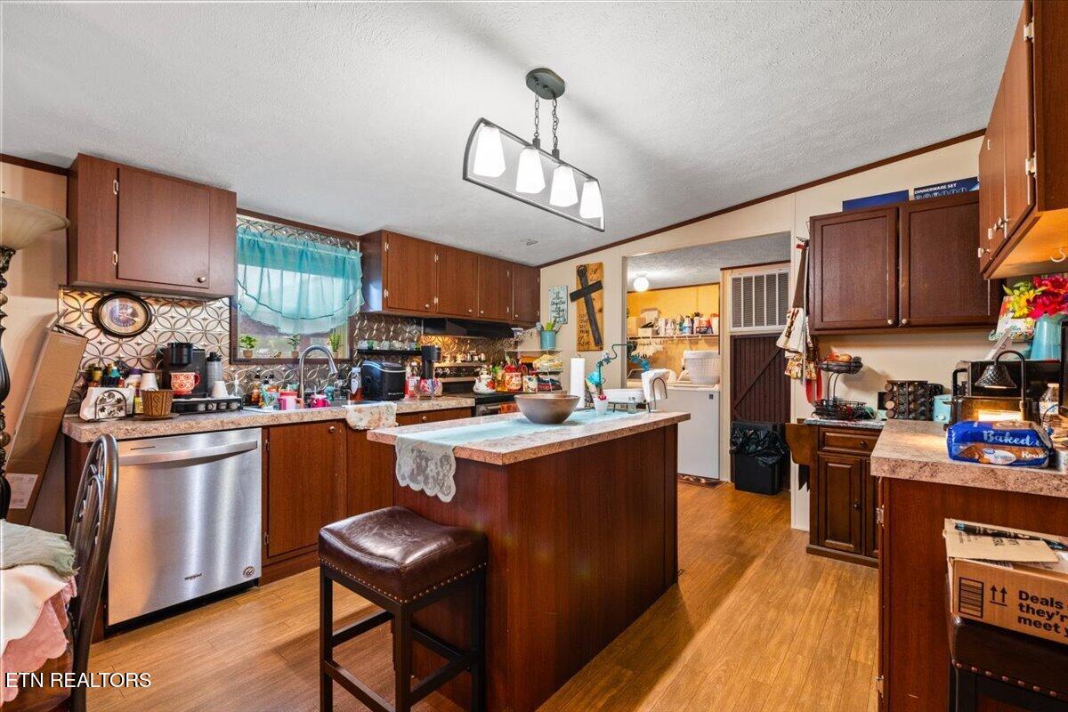 1349 Towe String Road Jacksboro TN 37757