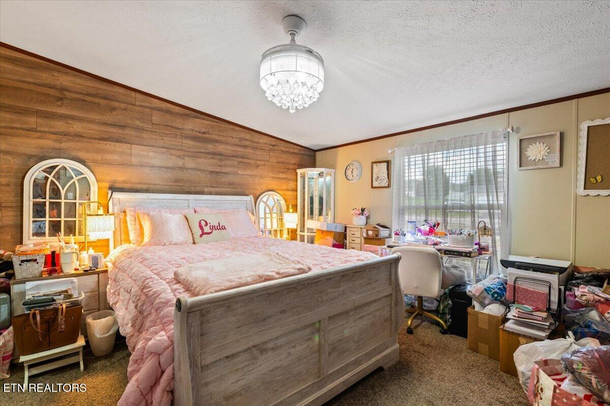 1349 Towe String Road Jacksboro TN 37757