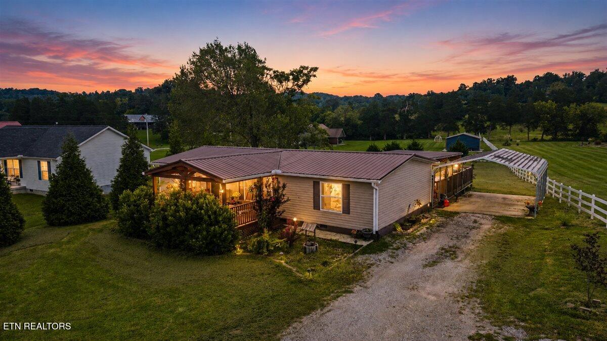 1349 Towe String Road Jacksboro TN 37757