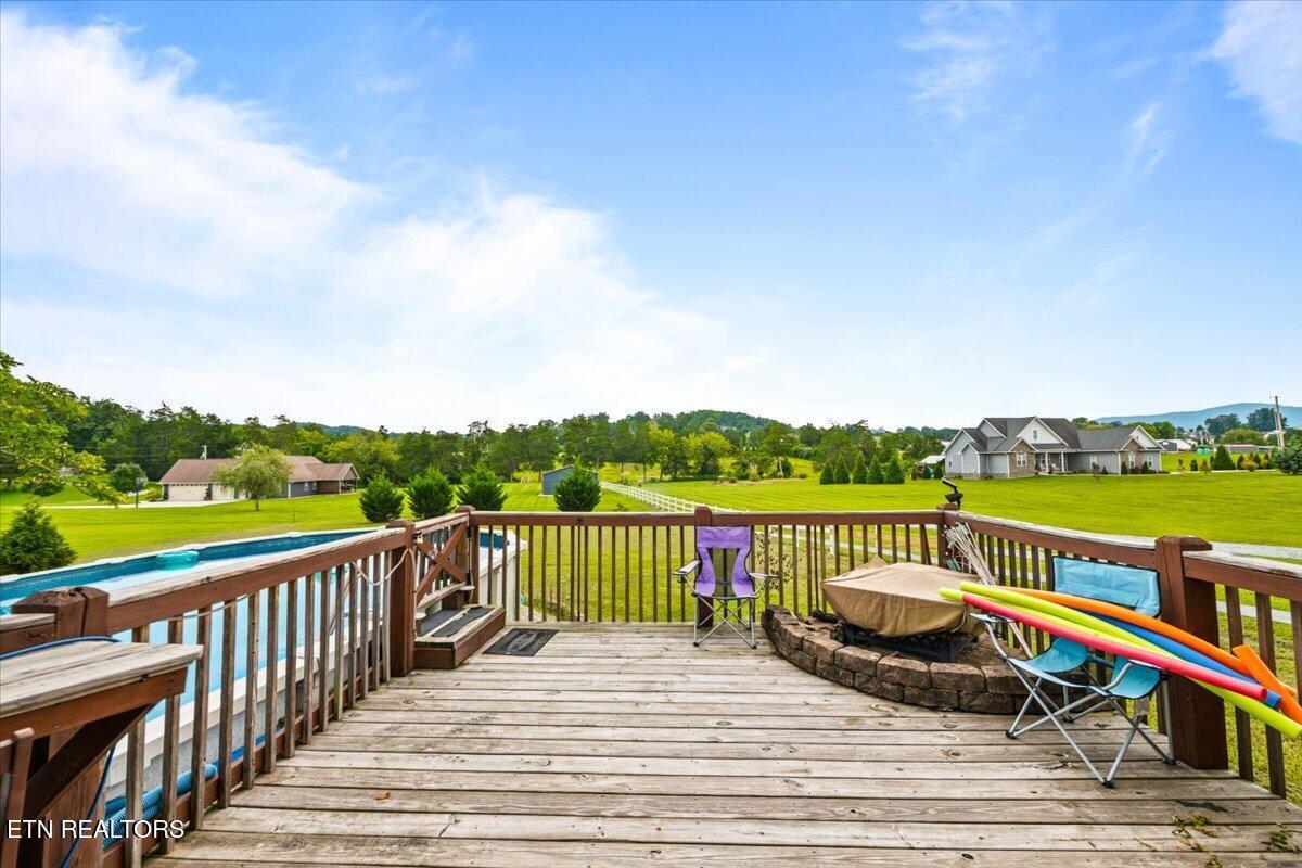 1349 Towe String Road Jacksboro TN 37757