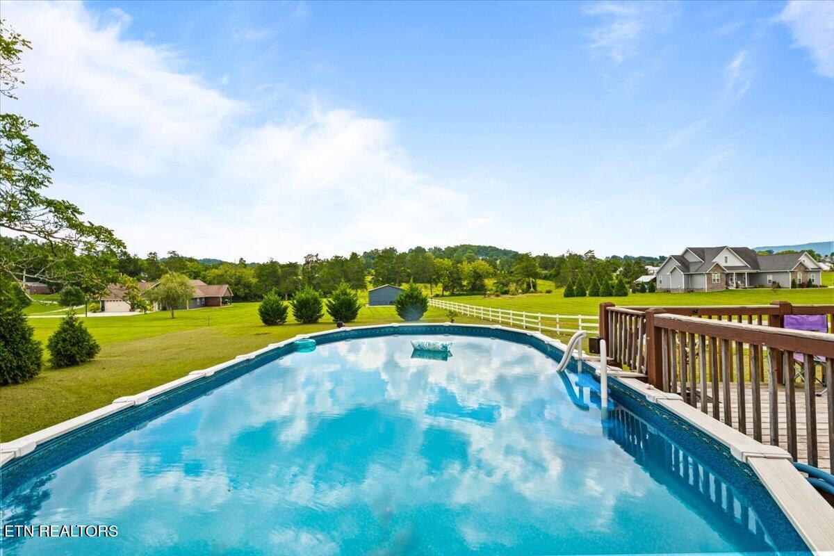 1349 Towe String Road Jacksboro TN 37757