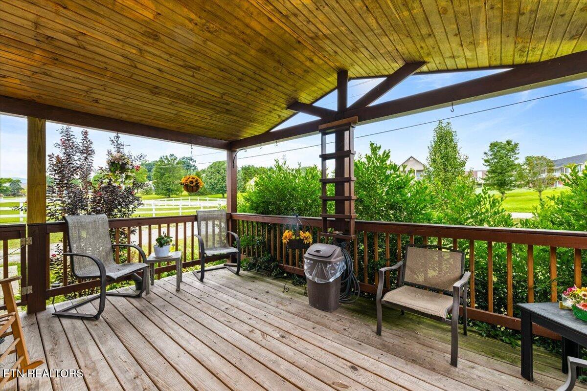 1349 Towe String Road Jacksboro TN 37757