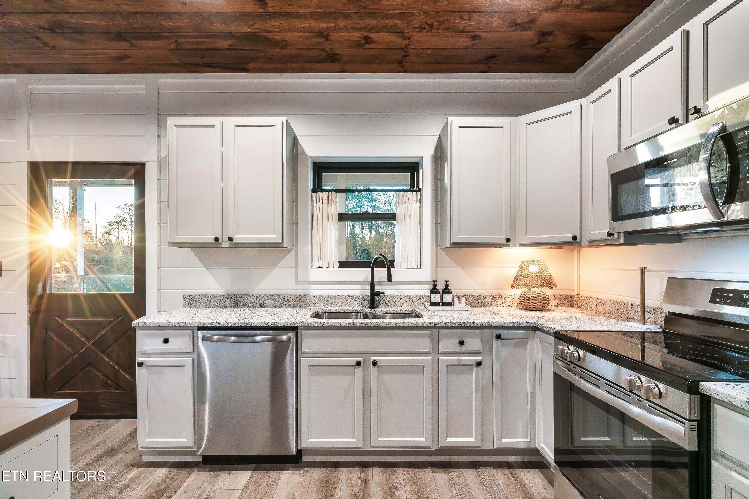 1121 Levi Glenn Court Sevierville TN 37862