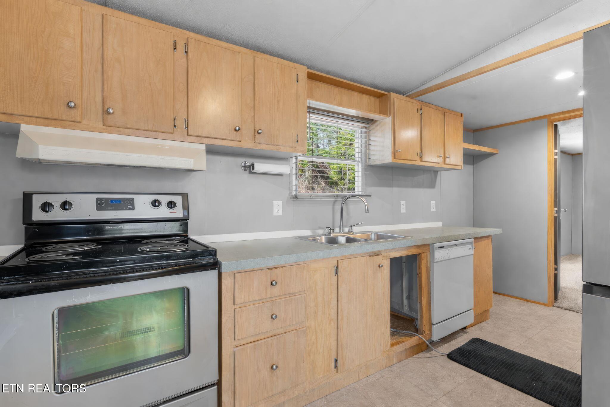 425 Bazel Road Harriman TN 37748