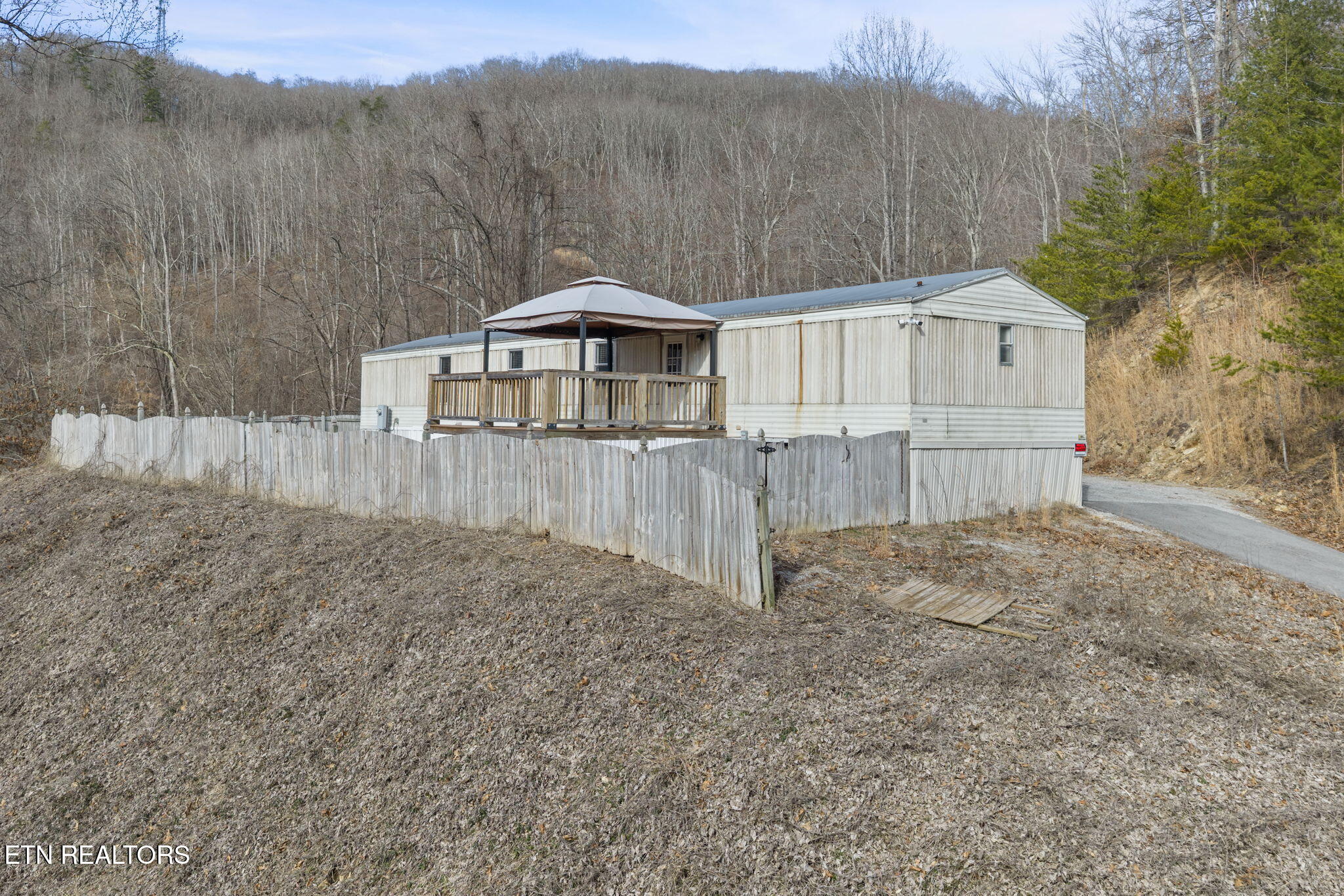 425 Bazel Road Harriman TN 37748