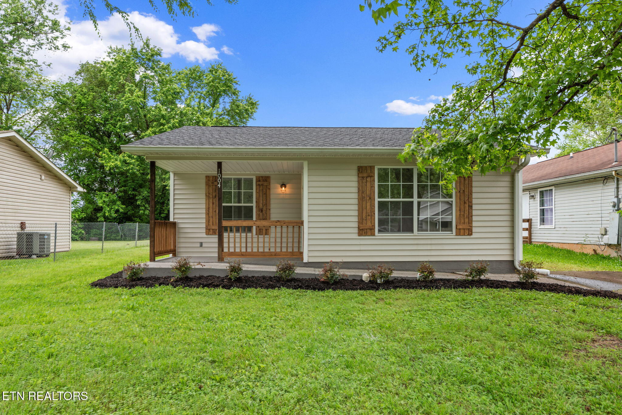 1004 Drive D Knoxville TN 37920