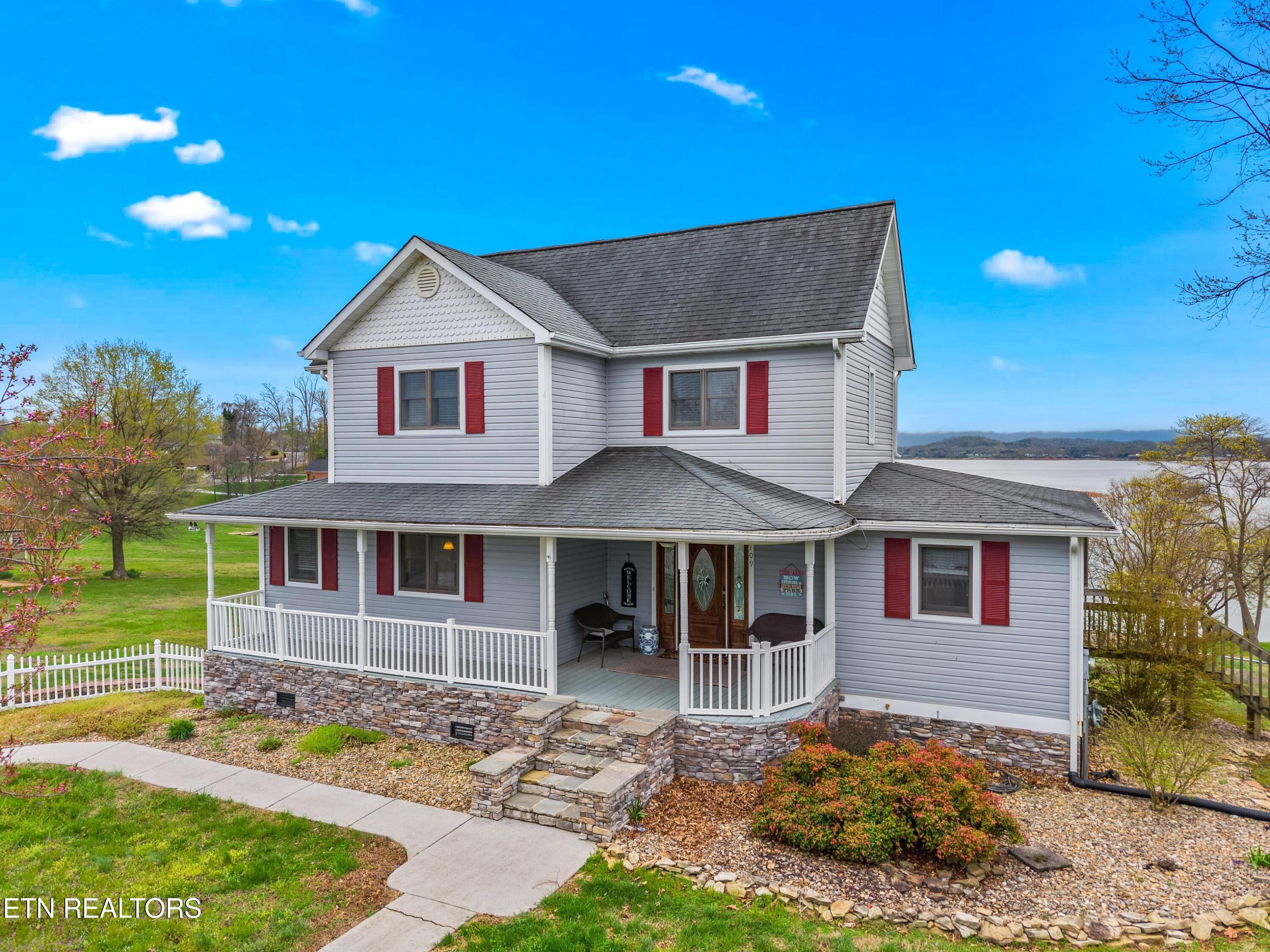 1109 Lake Ridge Drive Dandridge TN 37725