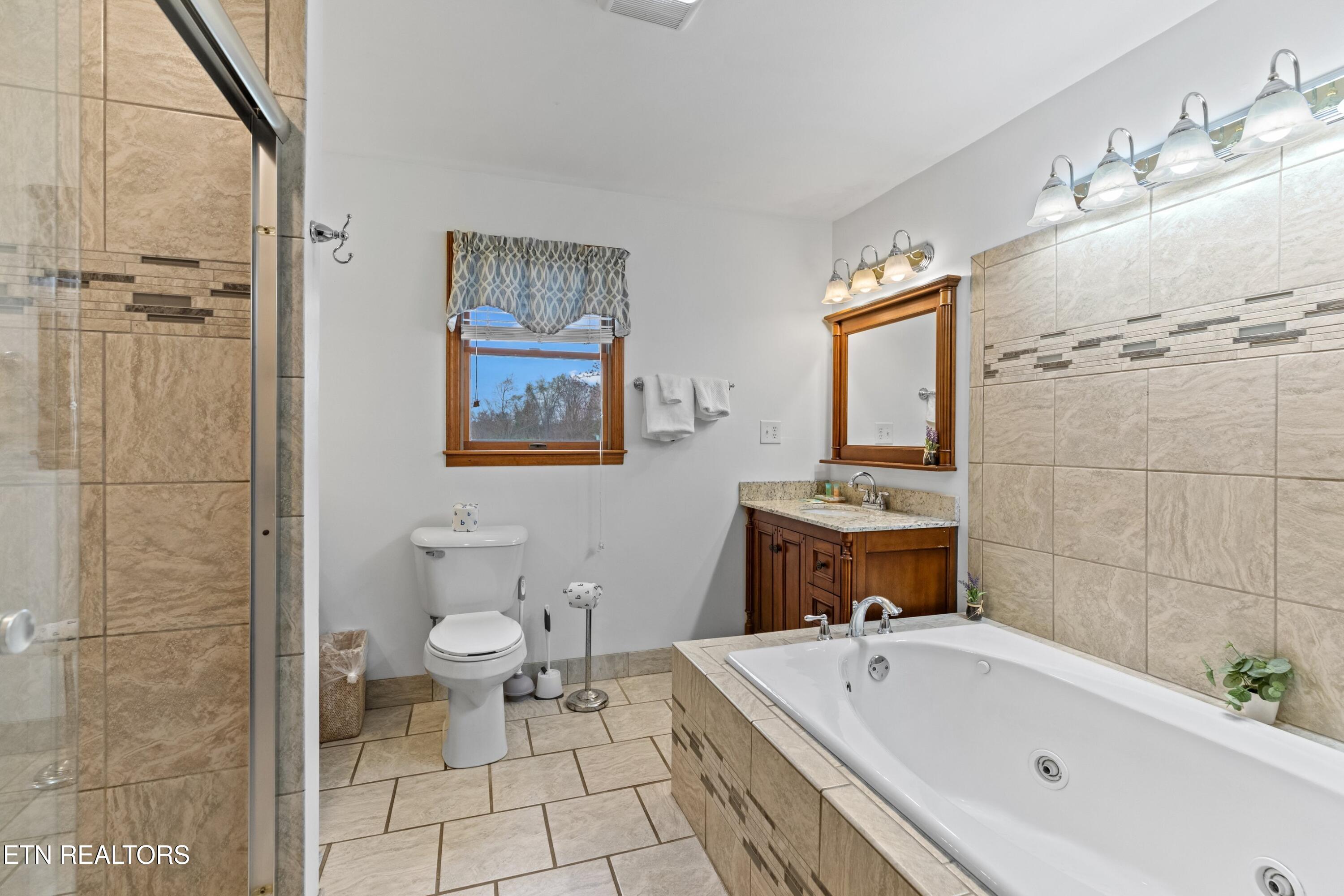 1109 Lake Ridge Drive Dandridge TN 37725