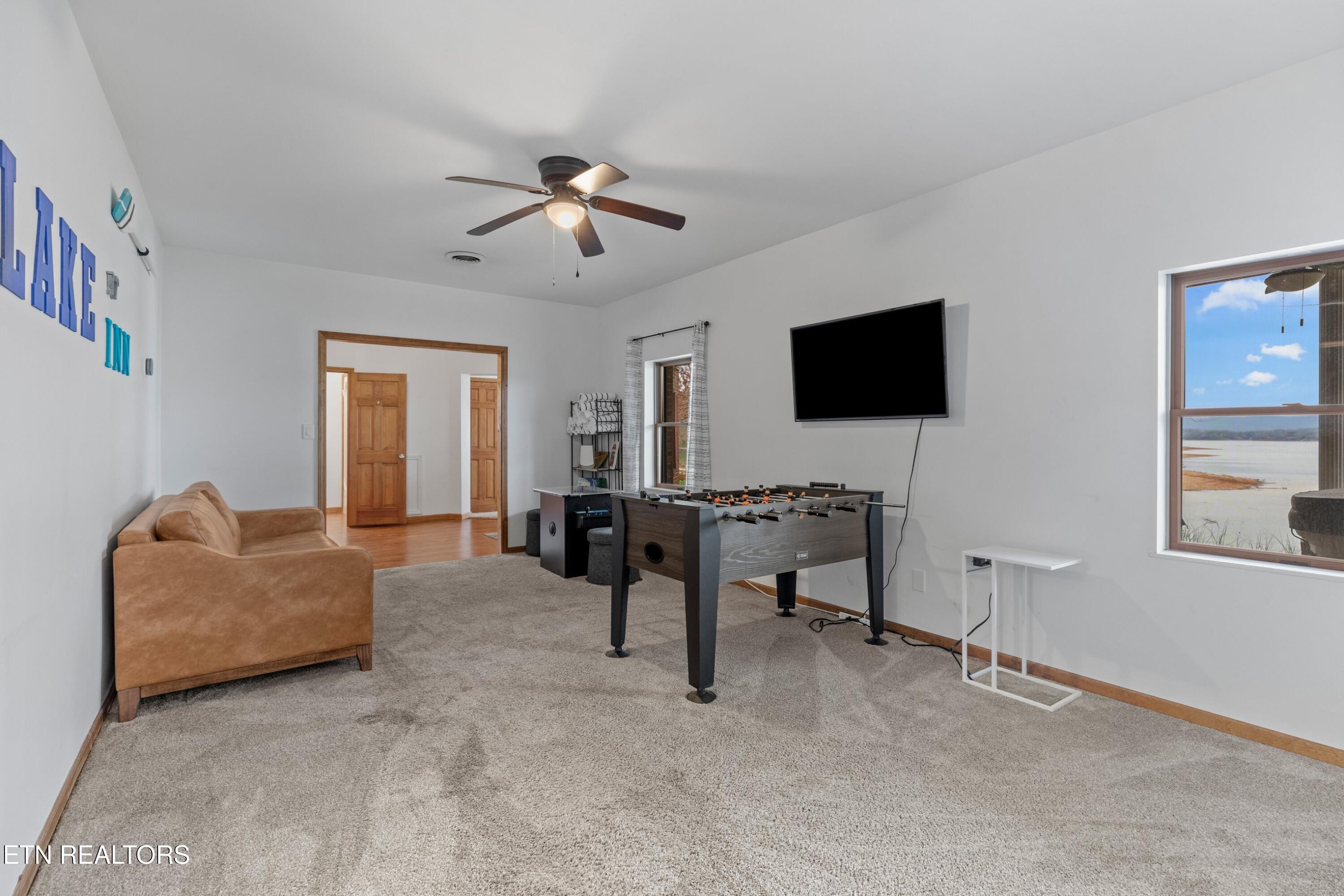 1109 Lake Ridge Drive Dandridge TN 37725
