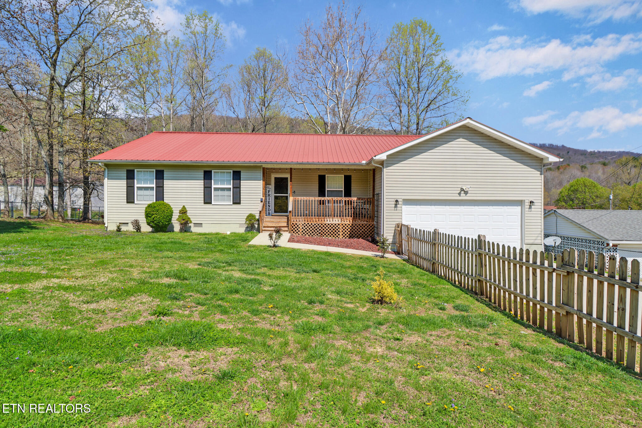 318 Lee Village Harriman TN 37748